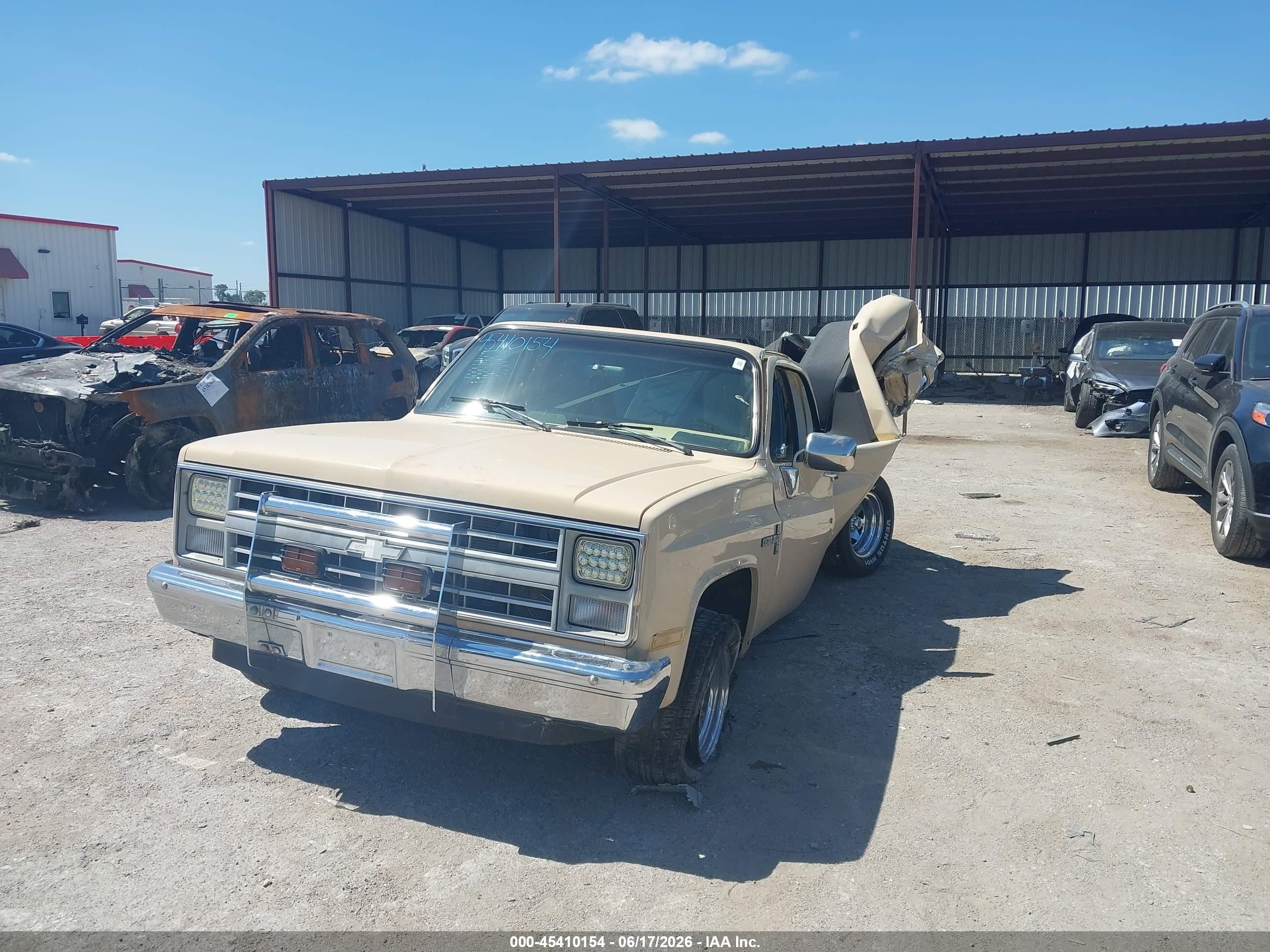 1987 Chevrolet R10   Tan vin: 1GCDR14H8HS118858