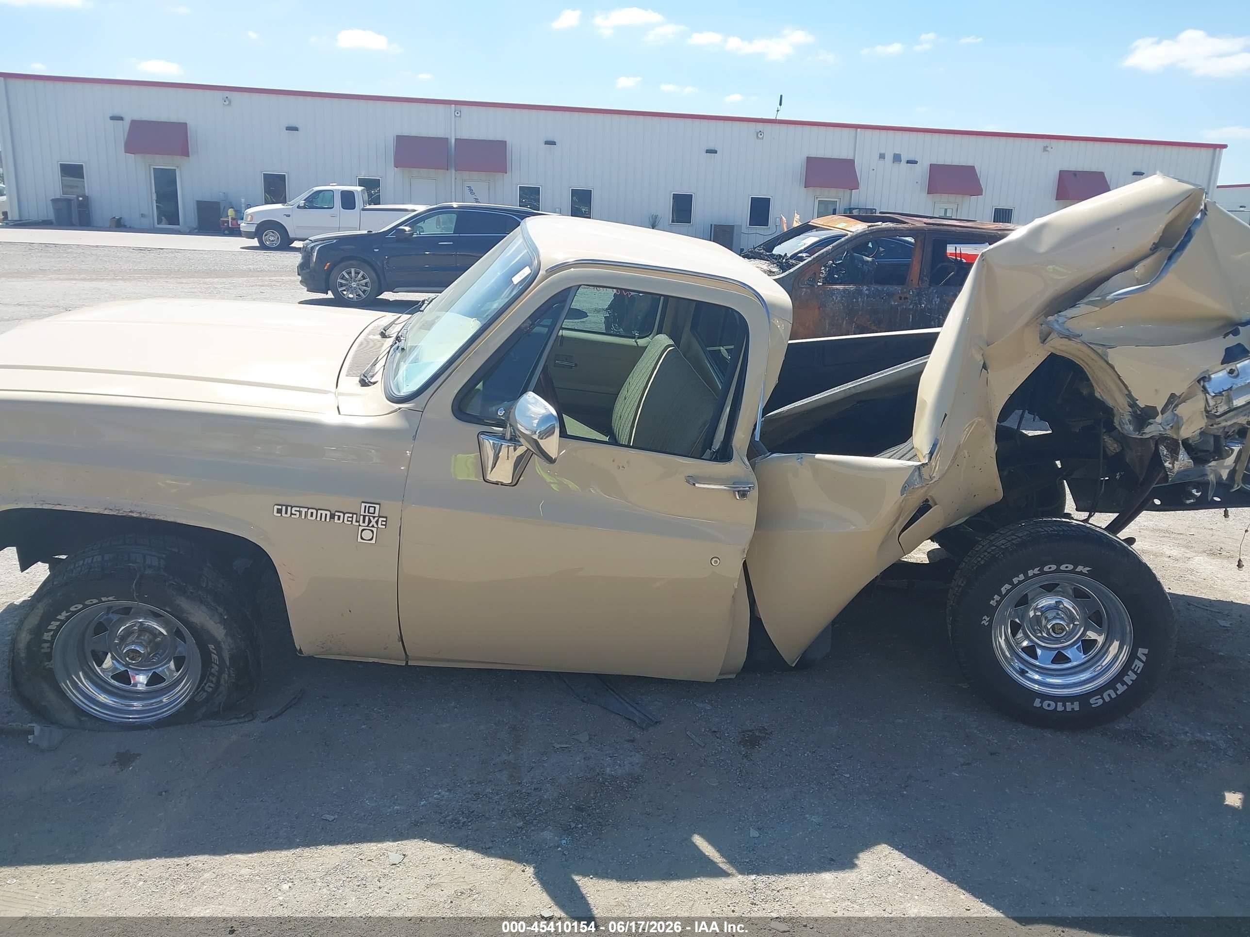 1987 Chevrolet R10   Tan vin: 1GCDR14H8HS118858