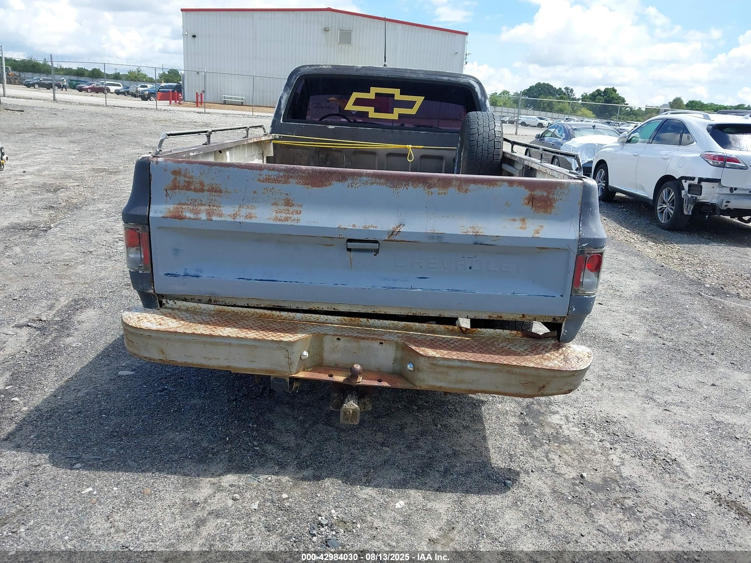 1987 Chevrolet R10   Белый vin: 1GCDR14H9HF357988
