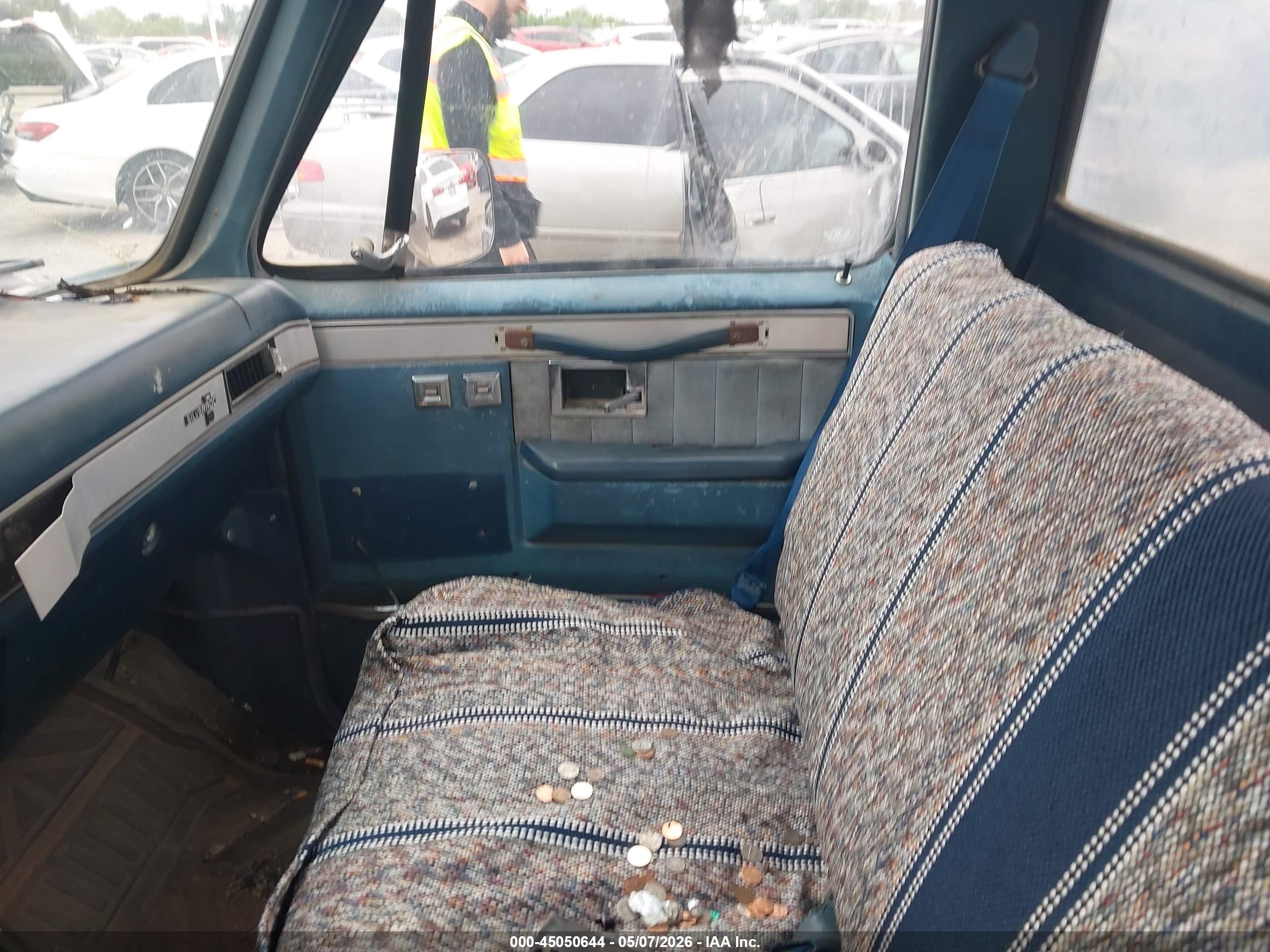 1987 Chevrolet R10   Blue vin: 1GCDR14HXHS129151