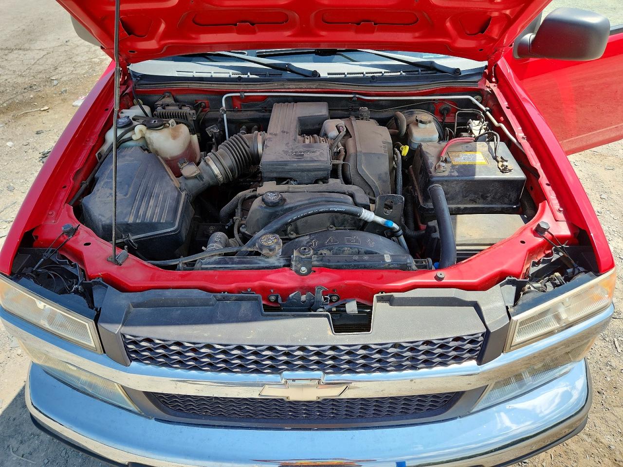 2005 Chevrolet Colorado Red vin: 1GCDS196358122255