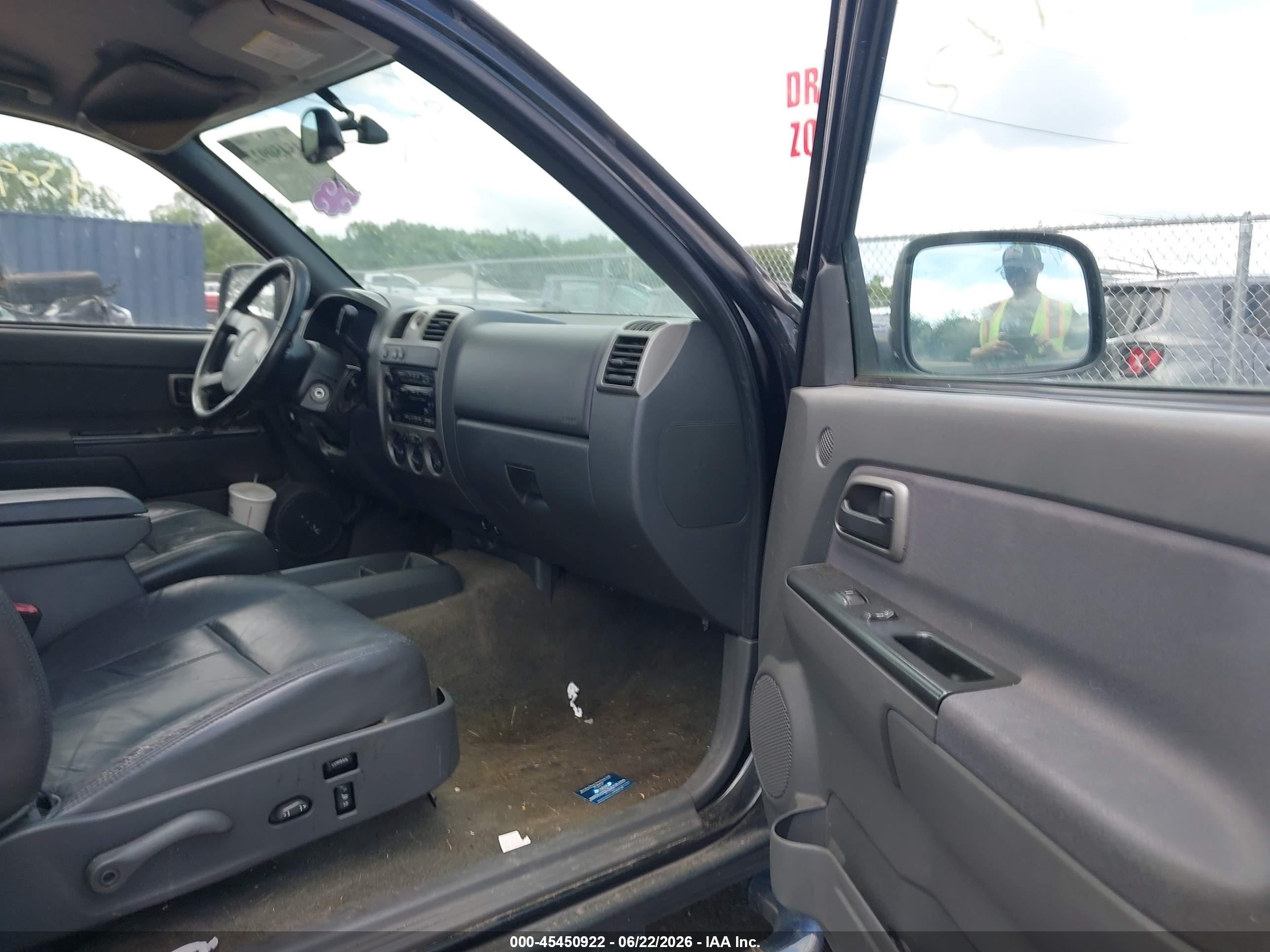 2005 Chevrolet Colorado Ls Black vin: 1GCDT136058160385