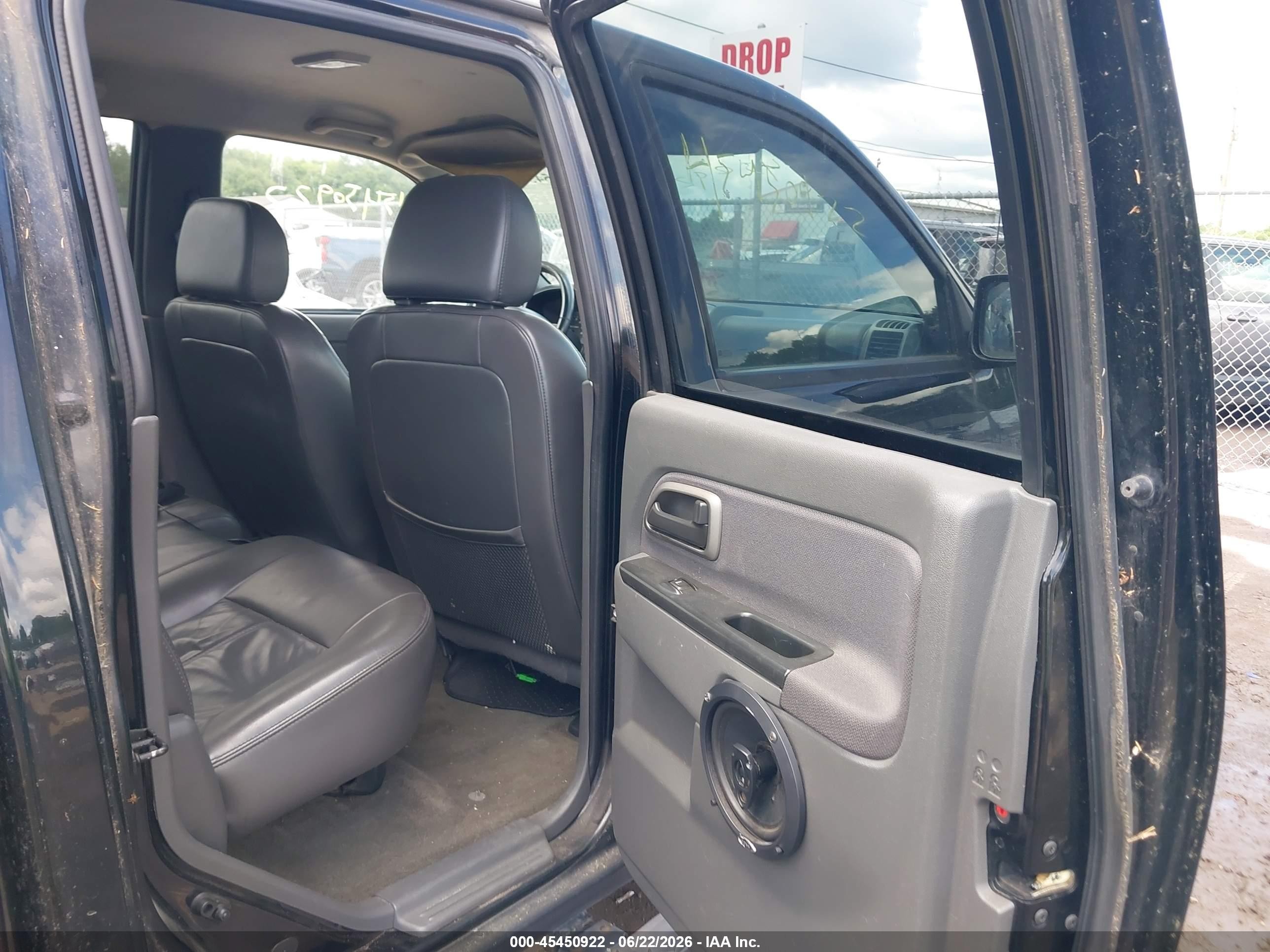 2005 Chevrolet Colorado Ls Black vin: 1GCDT136058160385