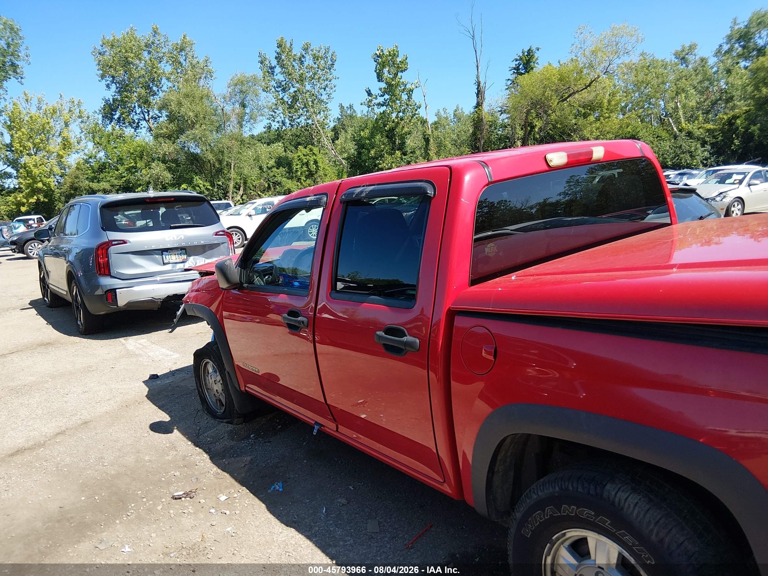2005 Chevrolet Colorado Ls Red vin: 1GCDT136058276993