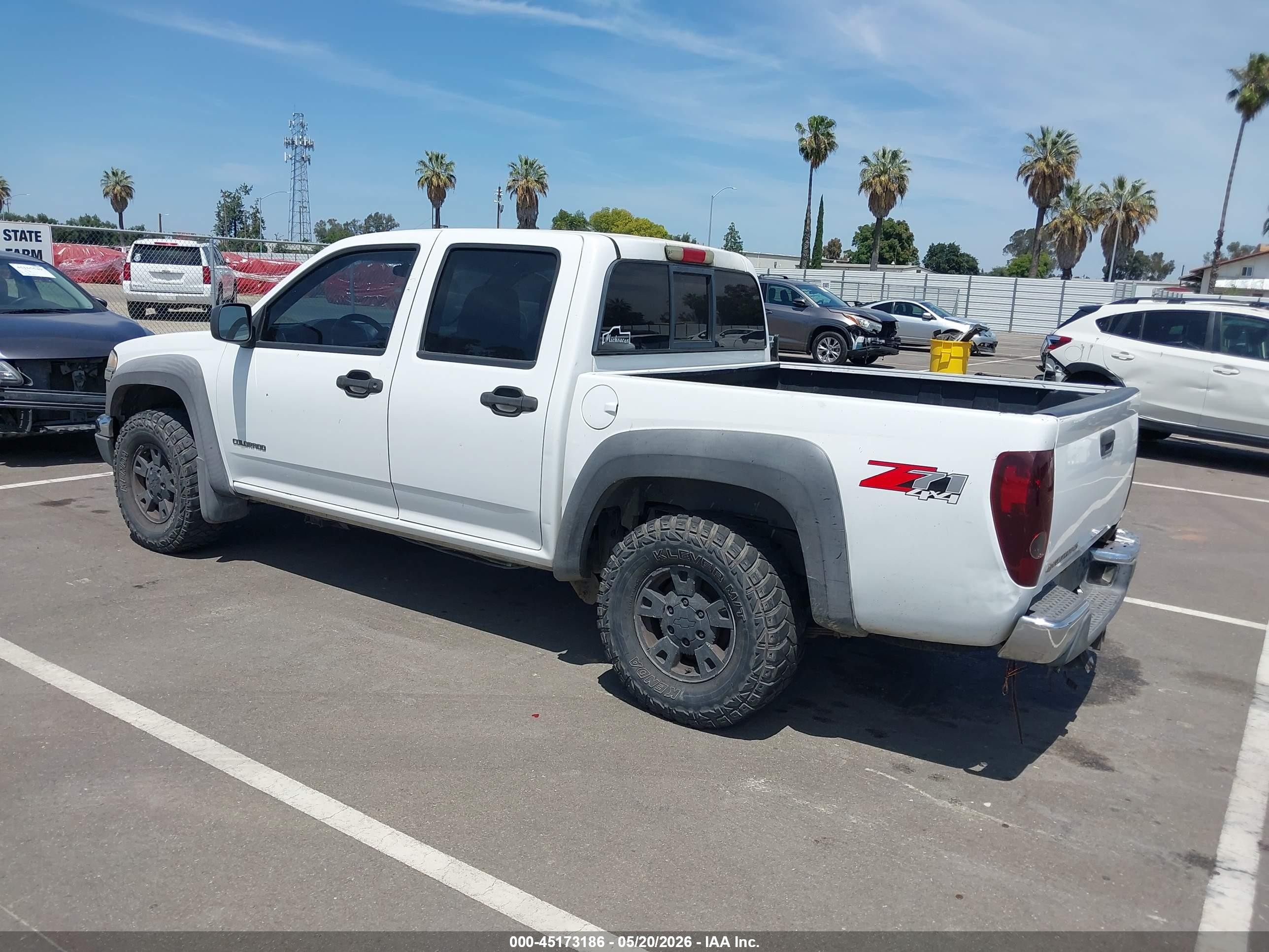 2004 Chevrolet Colorado Ls White vin: 1GCDT136148220155