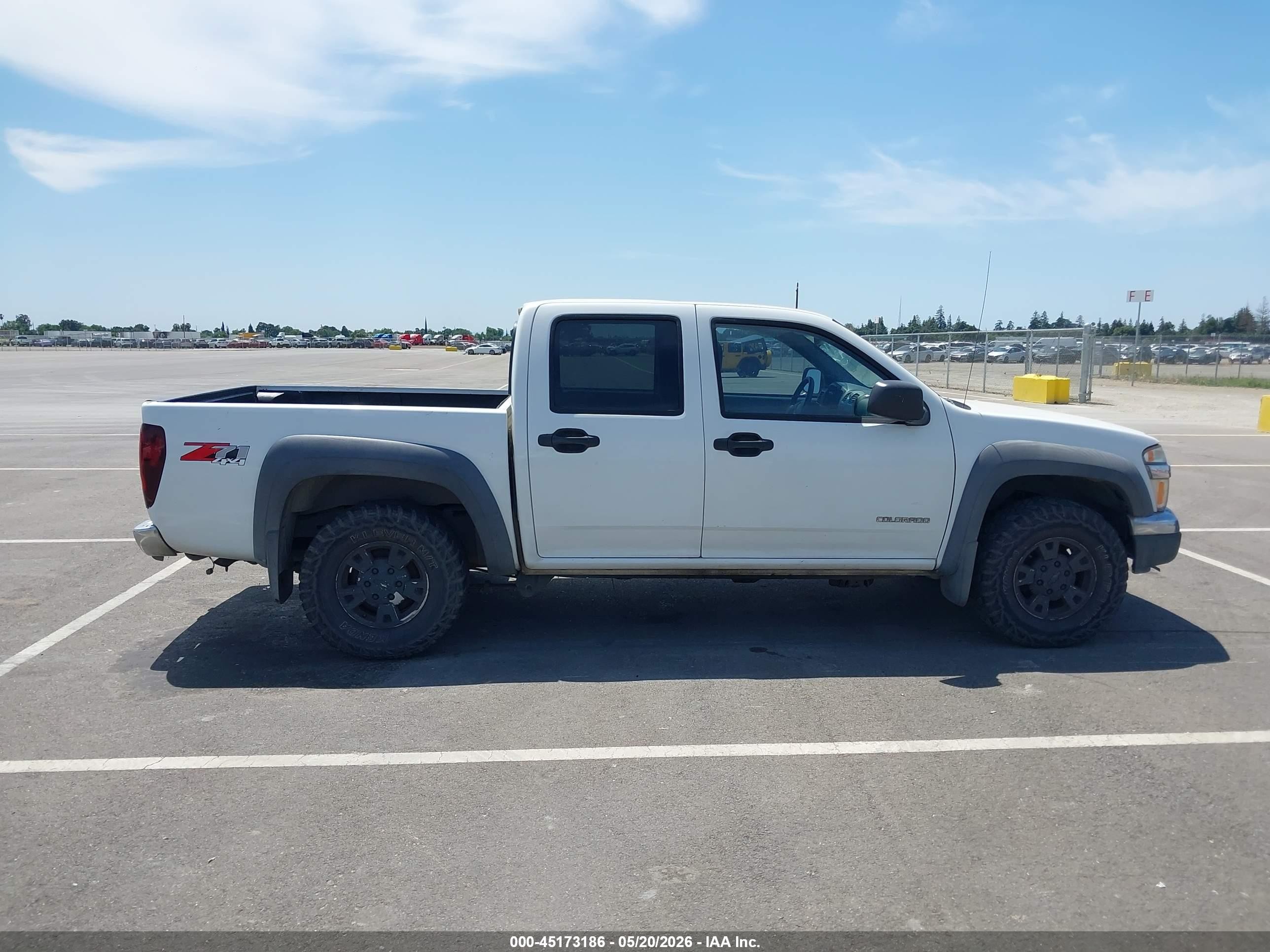 2004 Chevrolet Colorado Ls White vin: 1GCDT136148220155