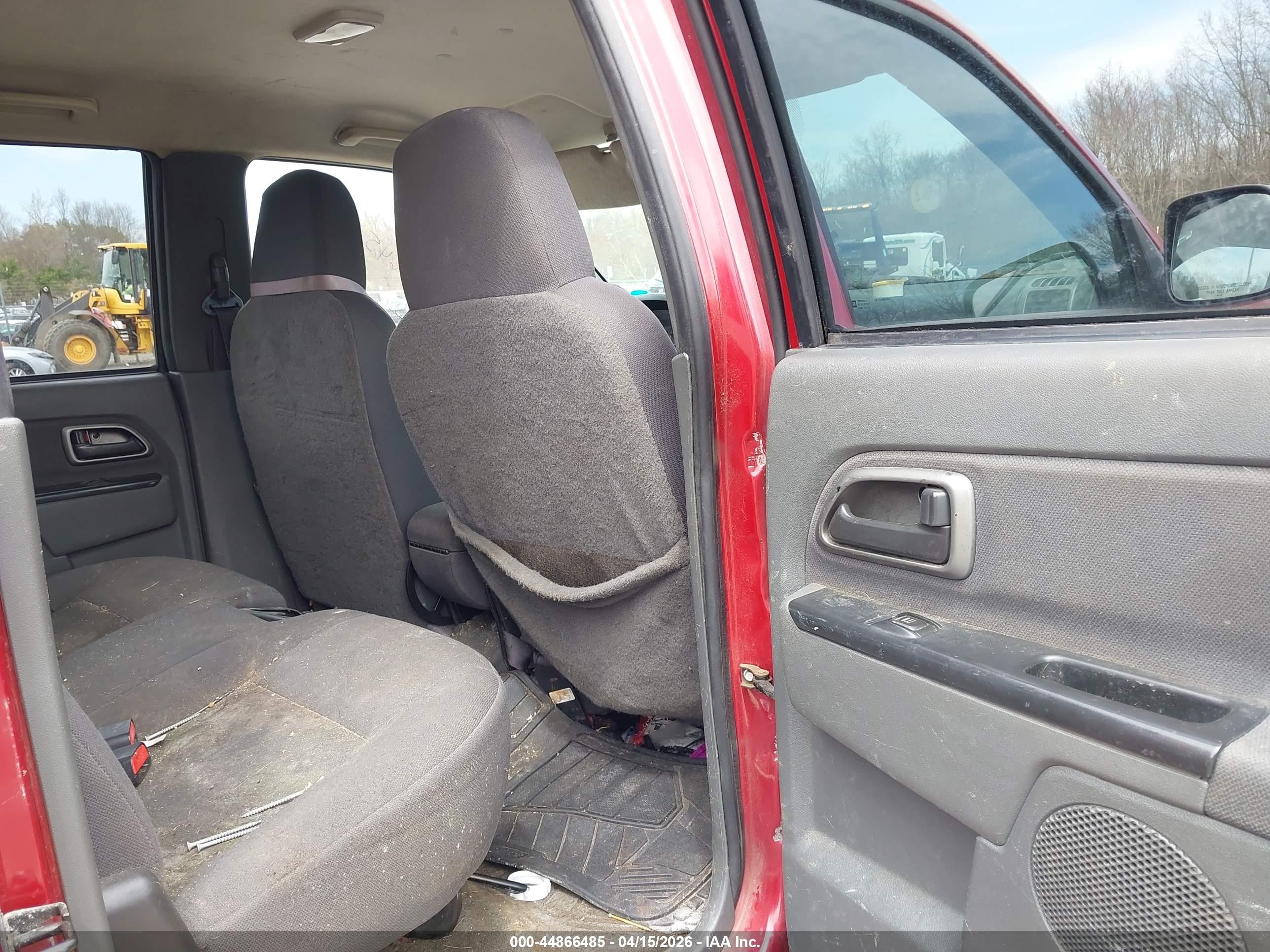2005 Chevrolet Colorado Ls Red vin: 1GCDT136158272841