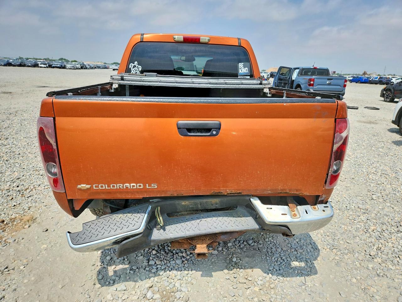 2005 Chevrolet Colorado Orange vin: 1GCDT136358103761