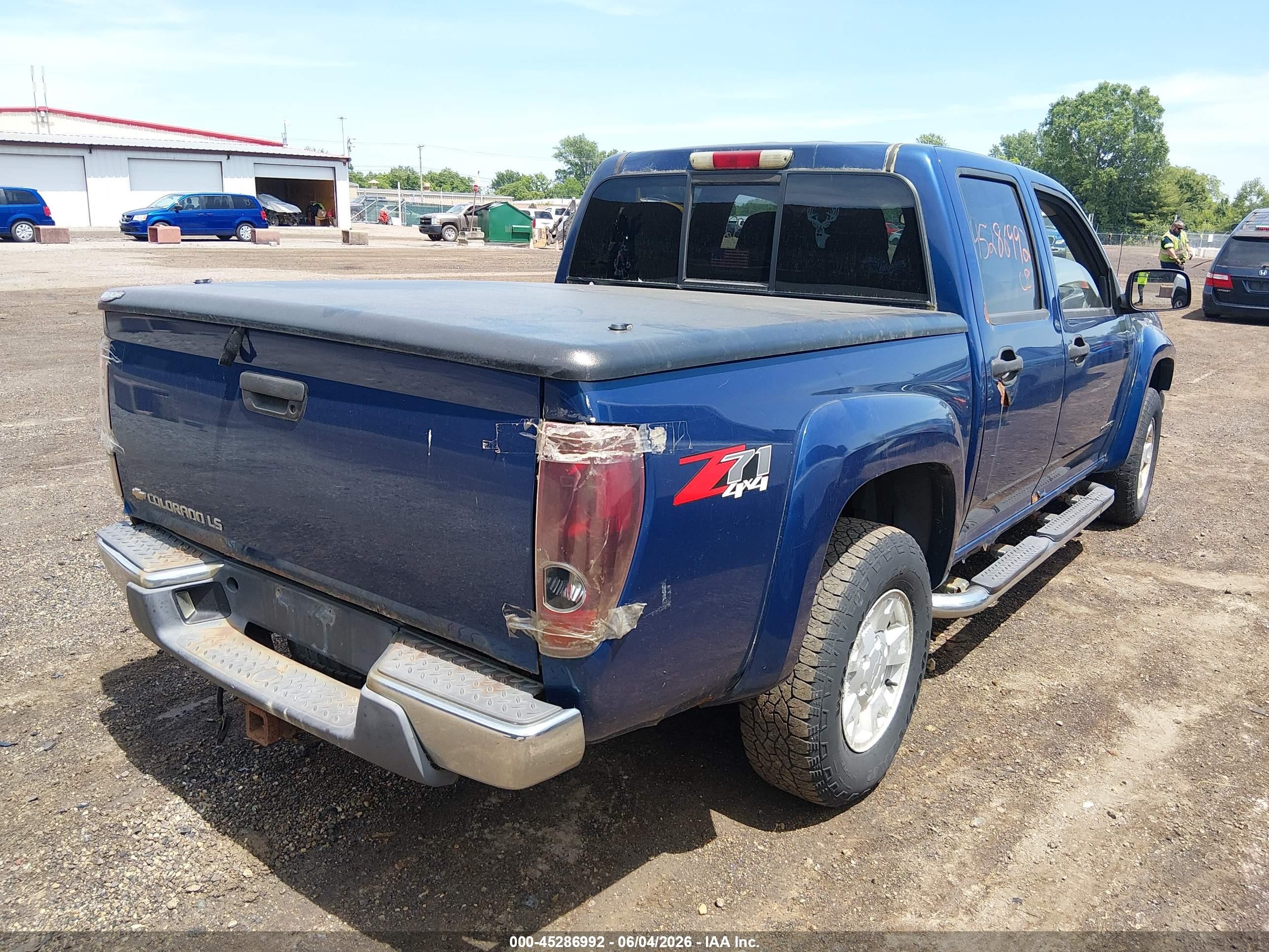 2005 Chevrolet Colorado Ls Blue vin: 1GCDT136358123993