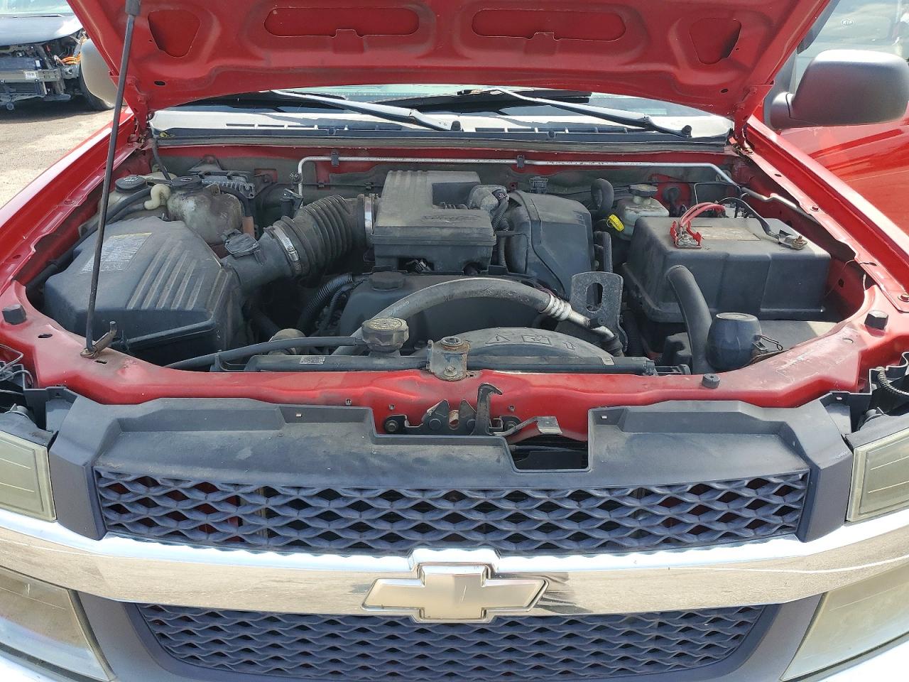 2005 Chevrolet Colorado Red vin: 1GCDT136458212438