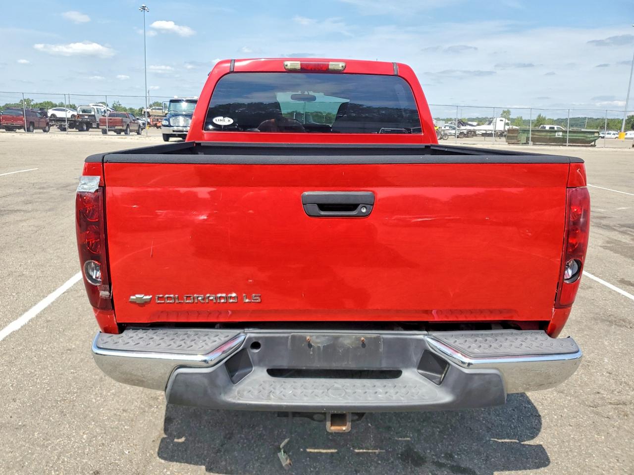 2005 Chevrolet Colorado Red vin: 1GCDT136458212438