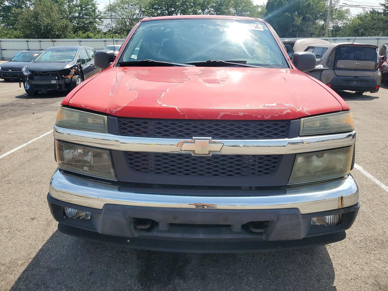 2005 Chevrolet Colorado Red vin: 1GCDT136458212438