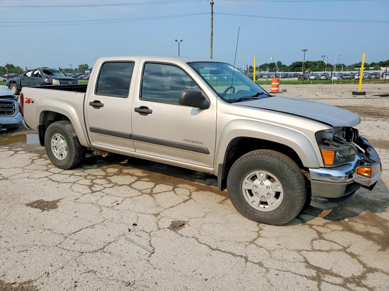 2005 Chevrolet Colorado Серебряный vin: 1GCDT136558210097
