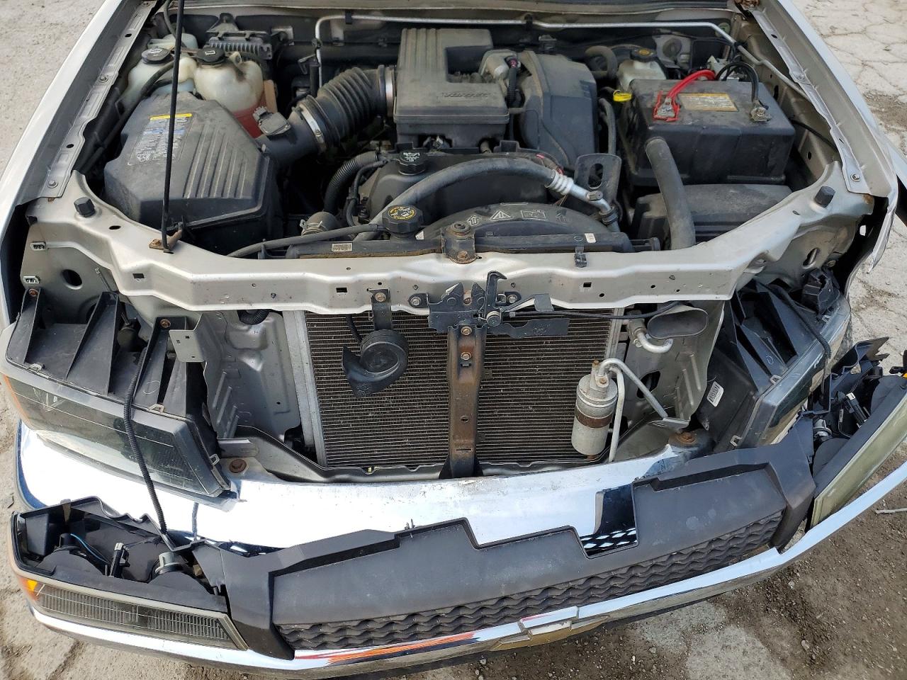 2005 Chevrolet Colorado Серебряный vin: 1GCDT136558210097