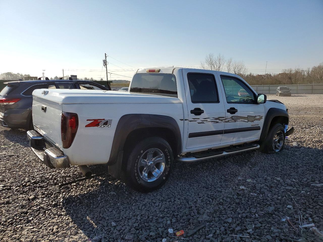 2004 Chevrolet Colorado White vin: 1GCDT136748133487