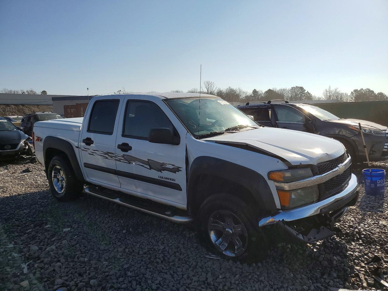 2004 Chevrolet Colorado White vin: 1GCDT136748133487