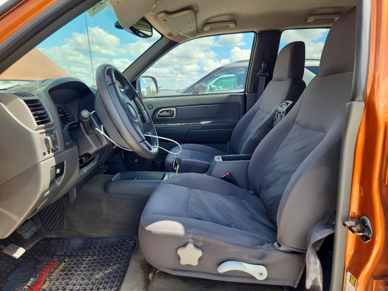 2004 Chevrolet Colorado Оранжевый vin: 1GCDT136748135272