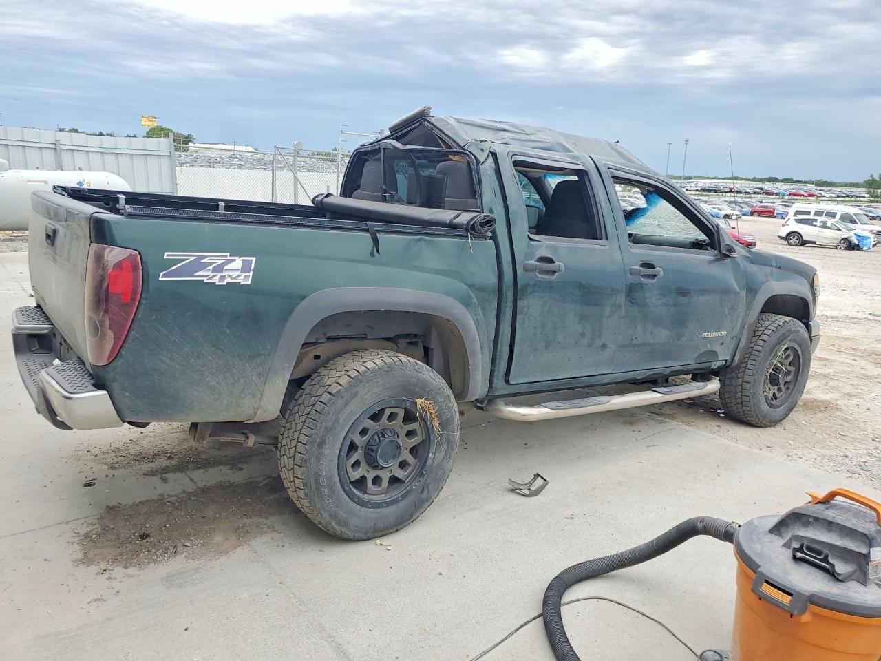 2005 Chevrolet Colorado Green vin: 1GCDT136758141459