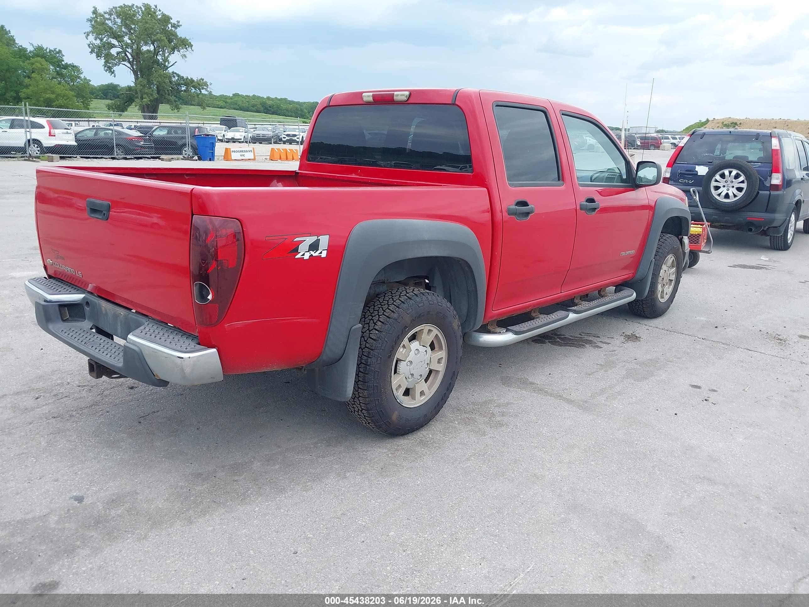 2005 Chevrolet Colorado Ls Red vin: 1GCDT136758144006