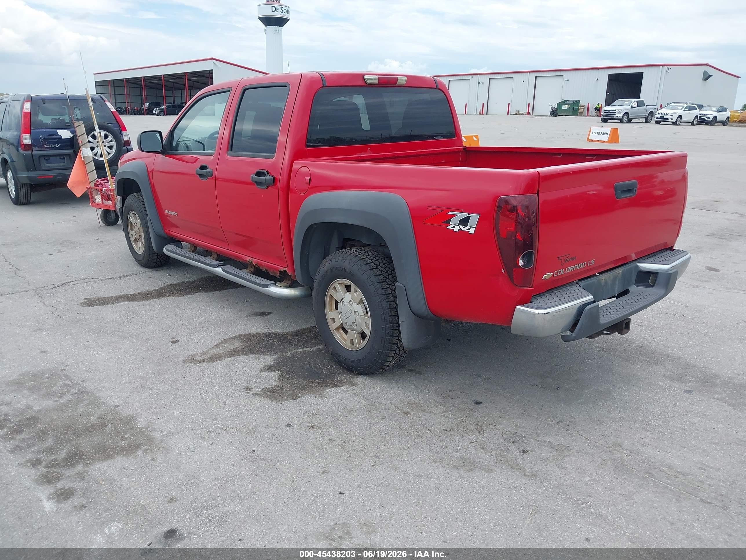 2005 Chevrolet Colorado Ls Red vin: 1GCDT136758144006