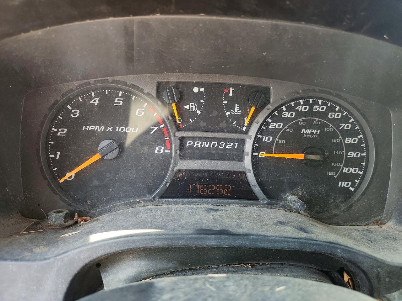 2004 Chevrolet Colorado Silver vin: 1GCDT136848133319