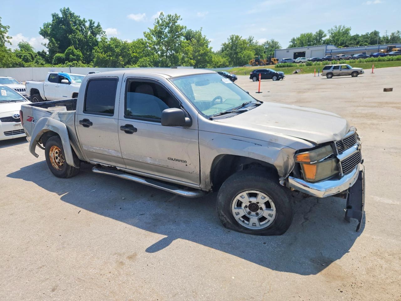 2004 Chevrolet Colorado Silver vin: 1GCDT136848133319