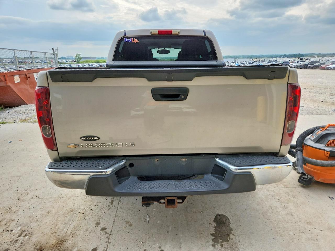 2005 Chevrolet Colorado Gray vin: 1GCDT136858186149