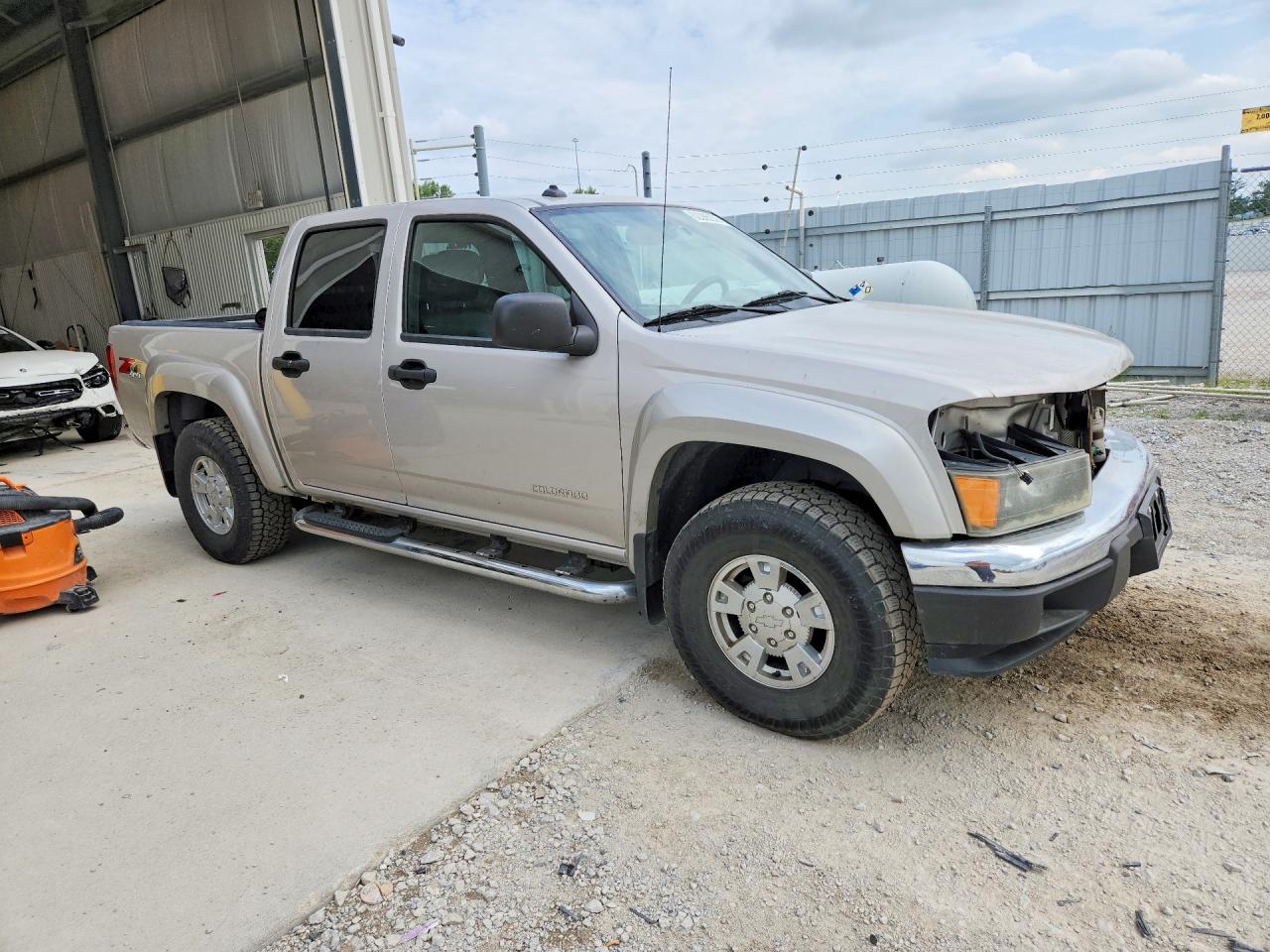 2005 Chevrolet Colorado Gray vin: 1GCDT136858186149