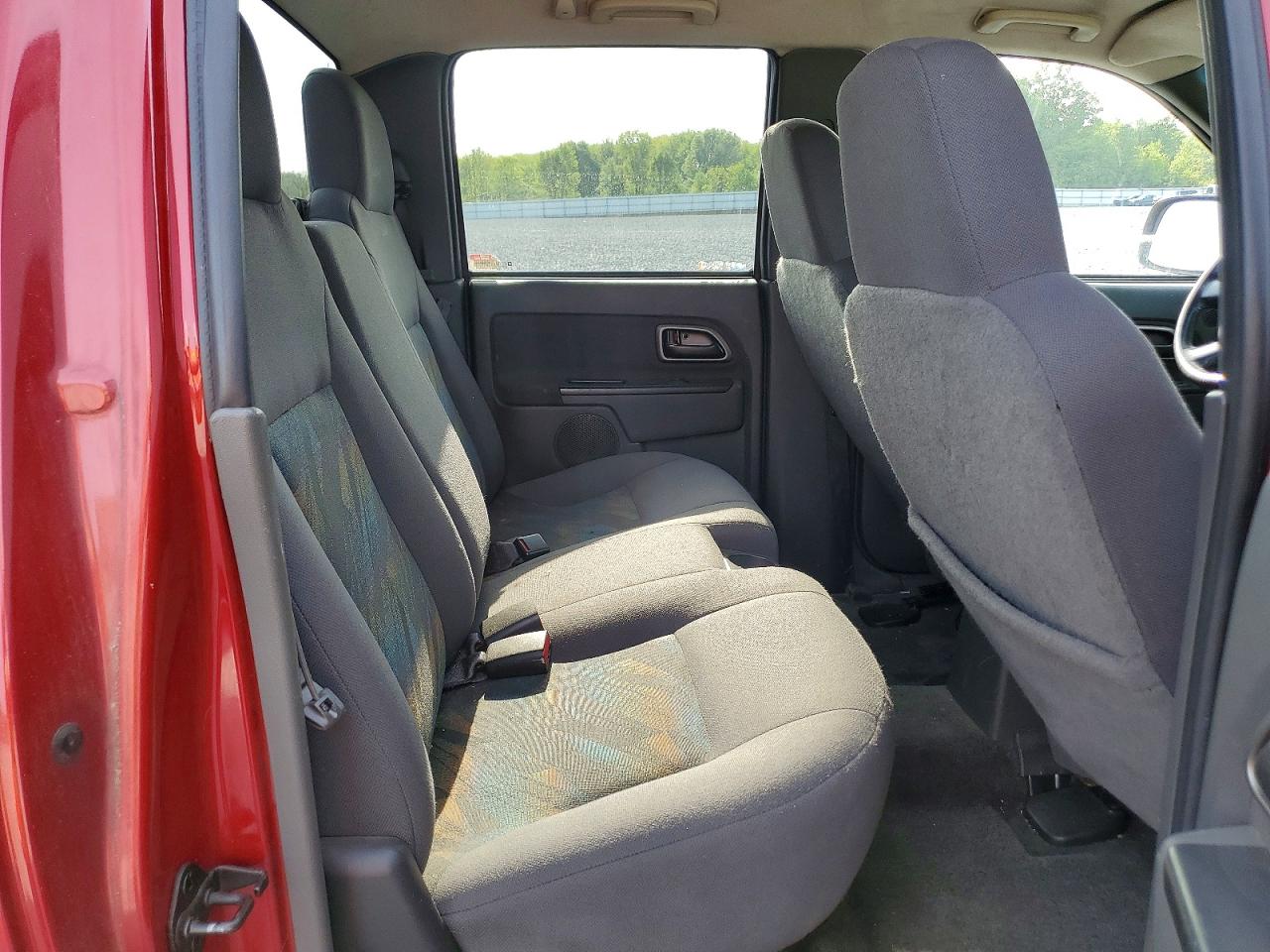2005 Chevrolet Colorado Red vin: 1GCDT136858256751