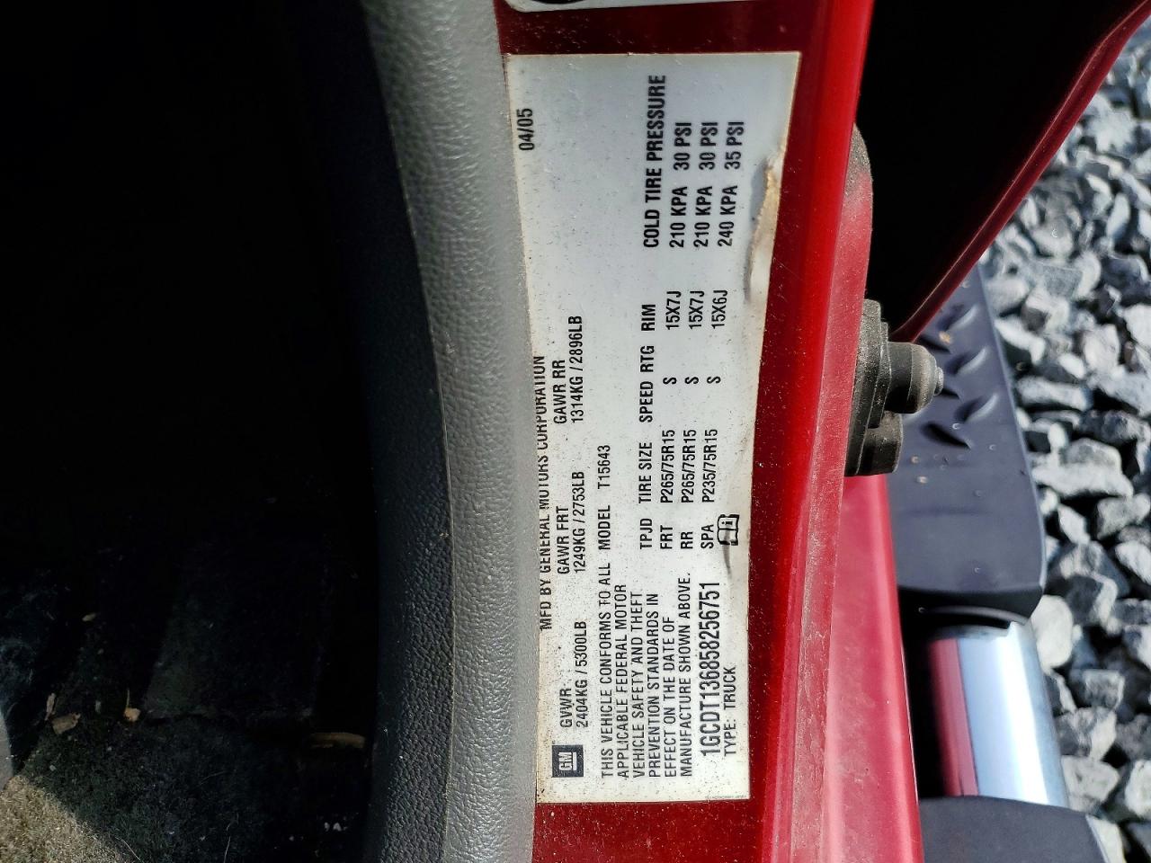 2005 Chevrolet Colorado Red vin: 1GCDT136858256751