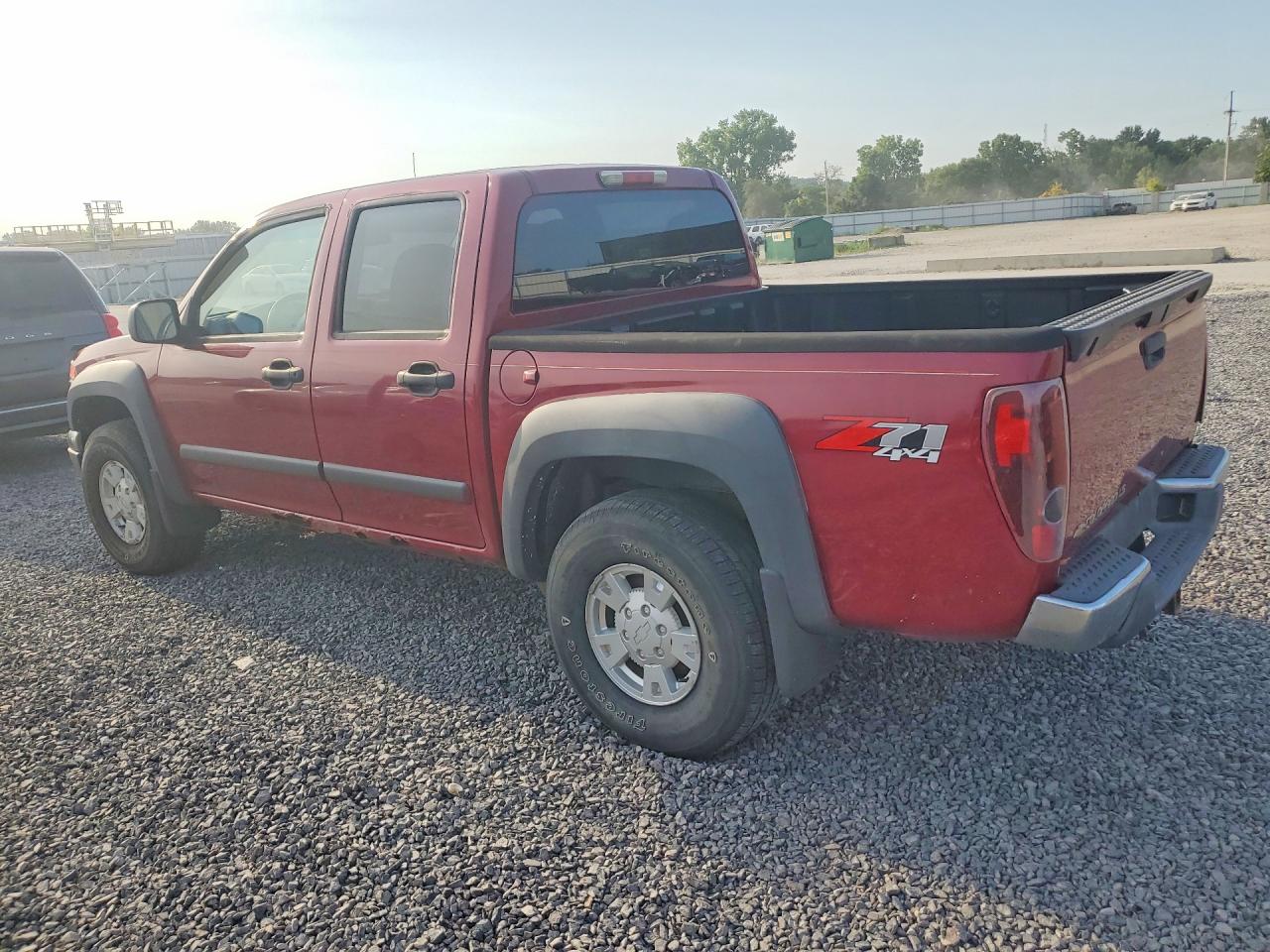 2005 Chevrolet Colorado Red vin: 1GCDT136958207347