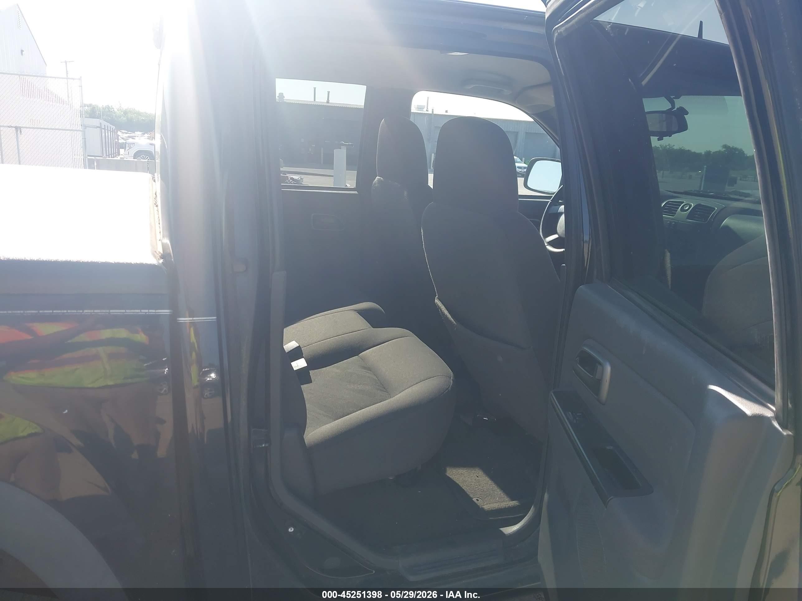 2005 Chevrolet Colorado Ls Black vin: 1GCDT136X58217563