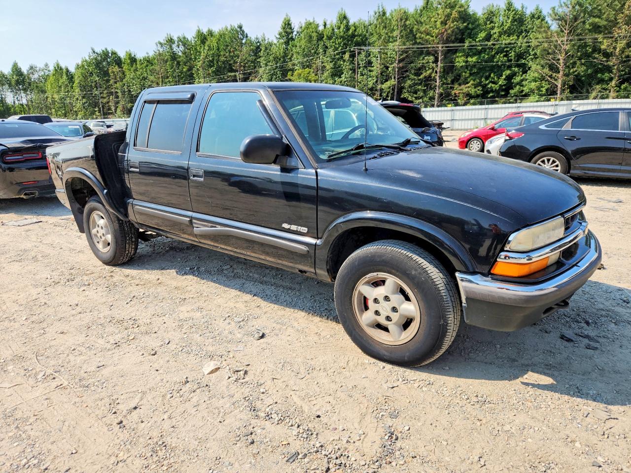2001 Chevrolet S Truck S10 Black vin: 1GCDT13W21K181963