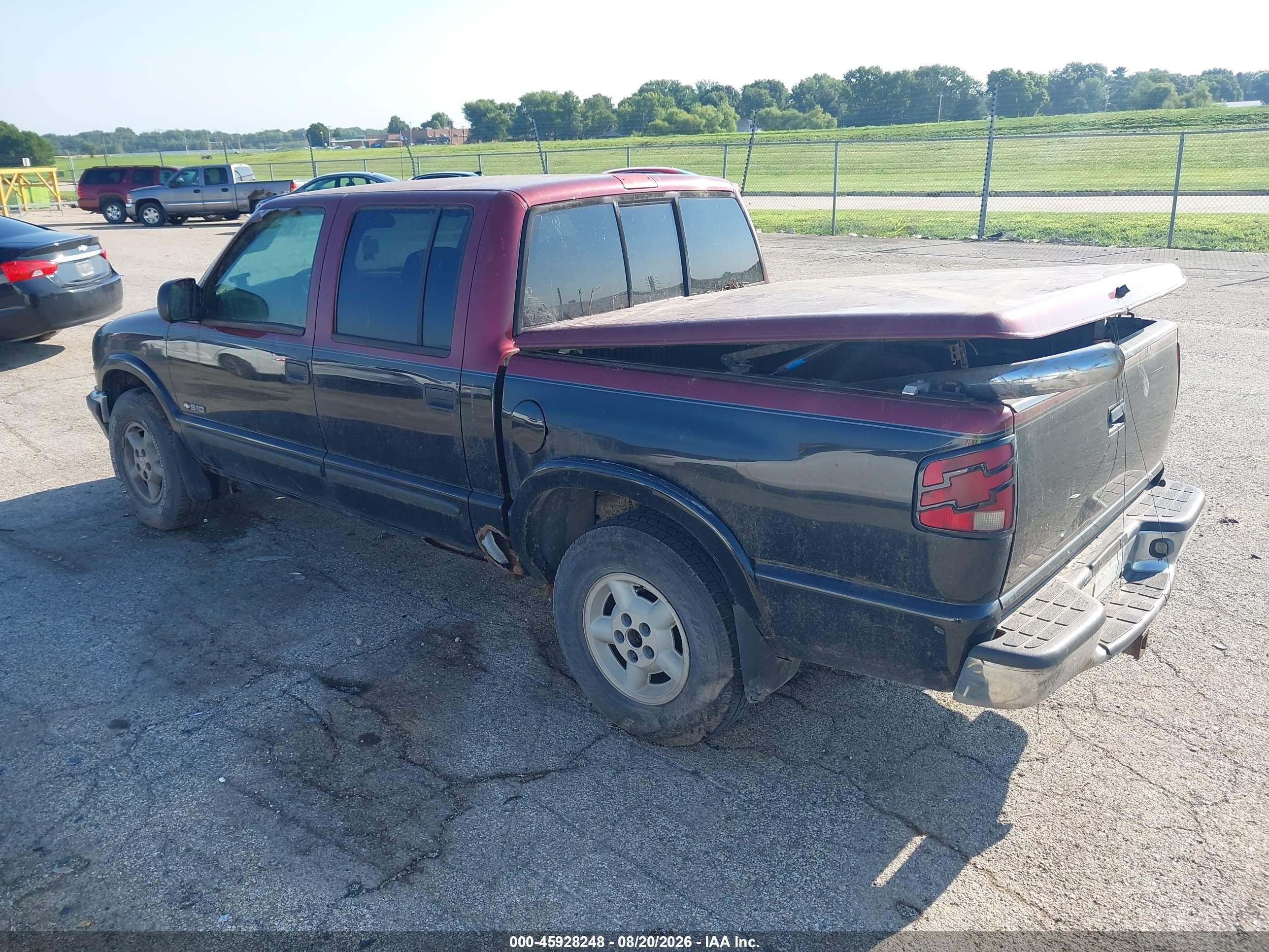 2002 Chevrolet S-10 Ls Purple vin: 1GCDT13W42K173574