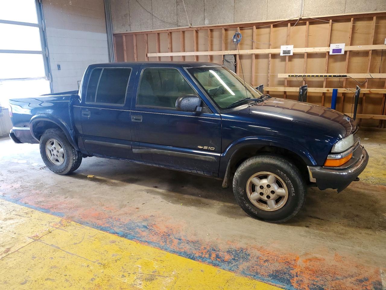 2001 Chevrolet S Truck S10 Blue vin: 1GCDT13W71K233720