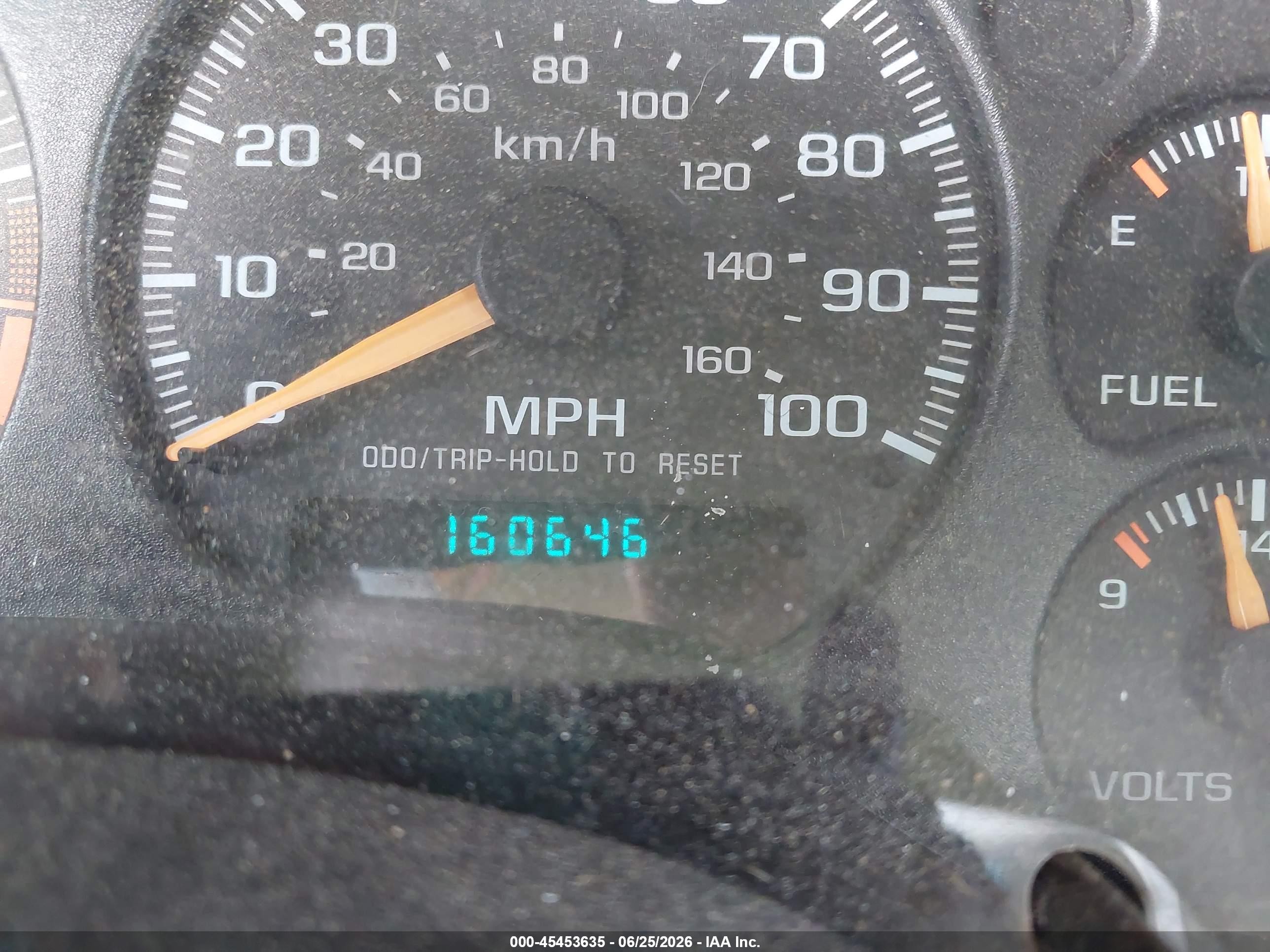 2002 Chevrolet S-10 Ls Beige vin: 1GCDT13W72K132338