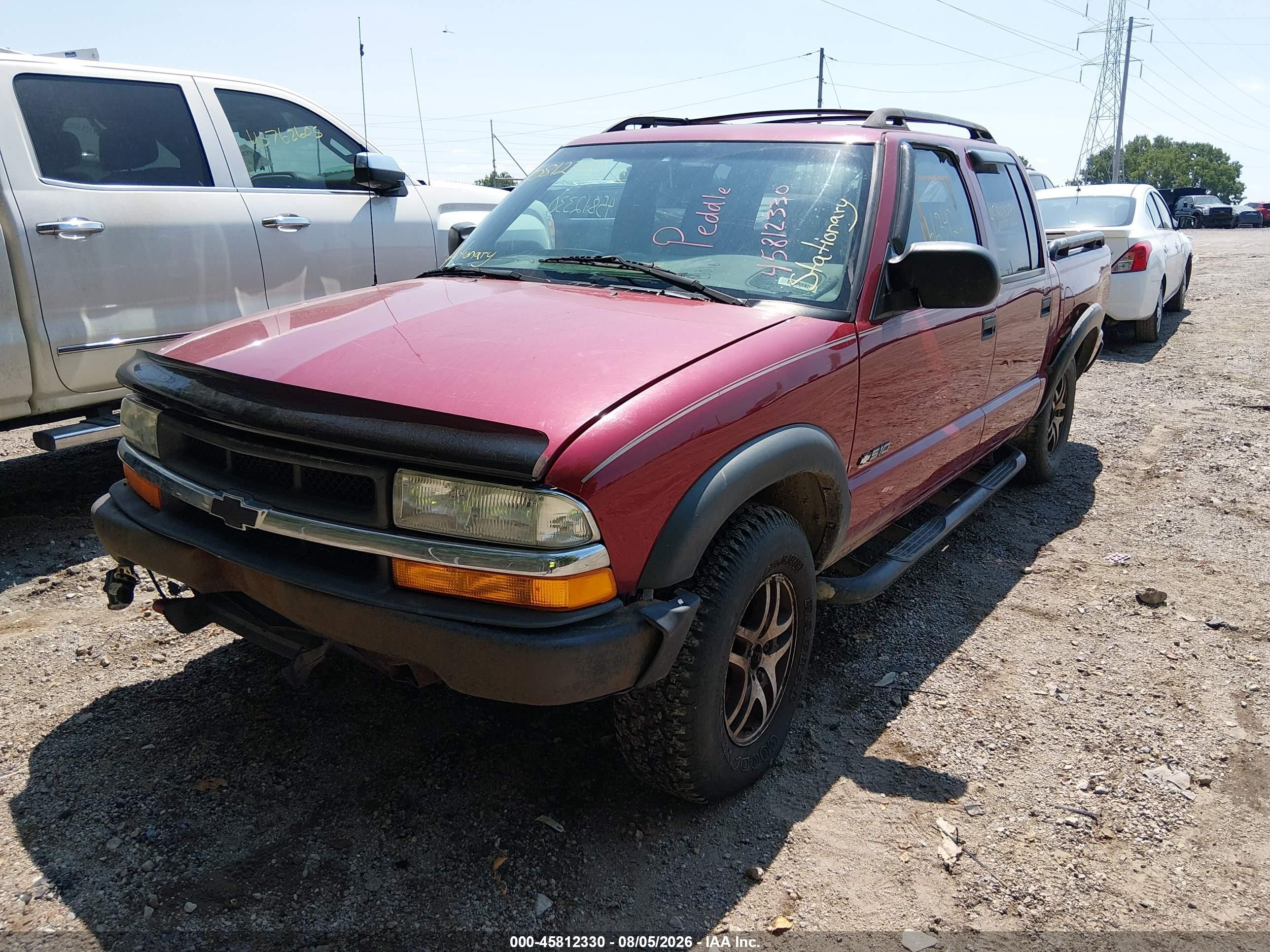 2002 Chevrolet S-10 Ls Red vin: 1GCDT13W82K223618