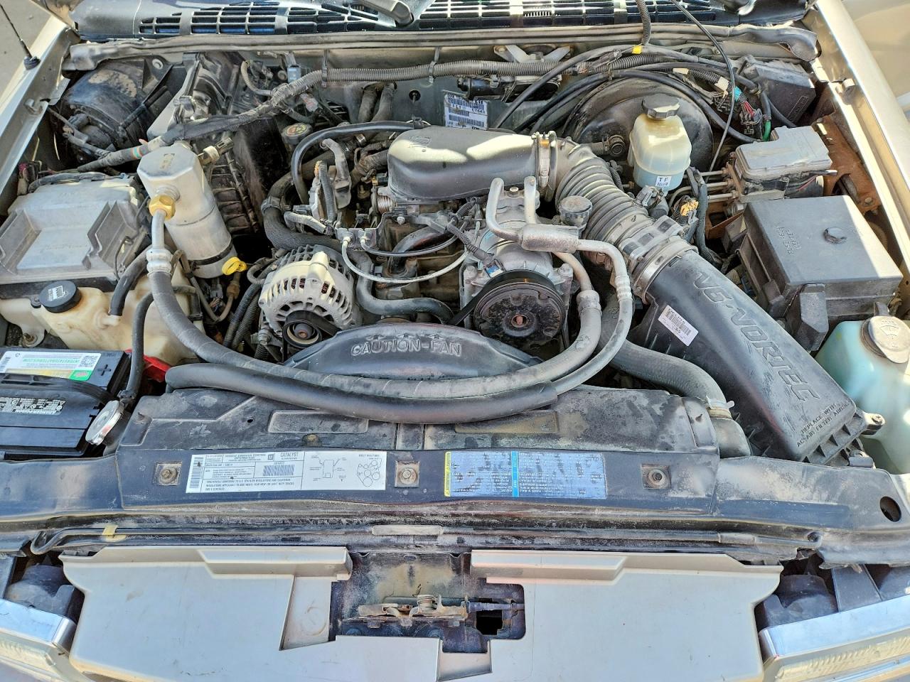 2002 Chevrolet S Truck S10 Gray vin: 1GCDT13W92K155975