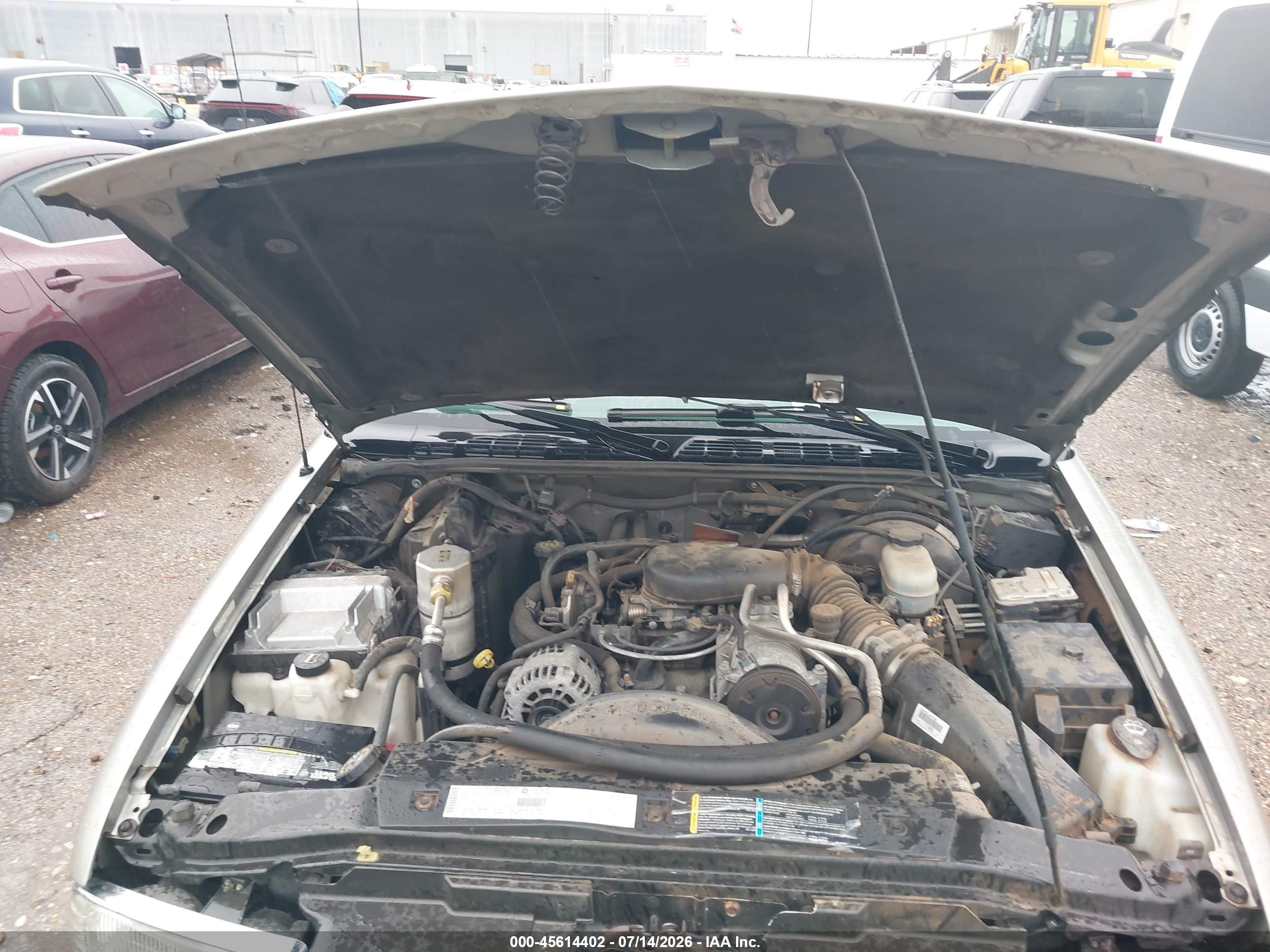 2002 Chevrolet S-10 Ls Желто-коричневый vin: 1GCDT13W92K184196