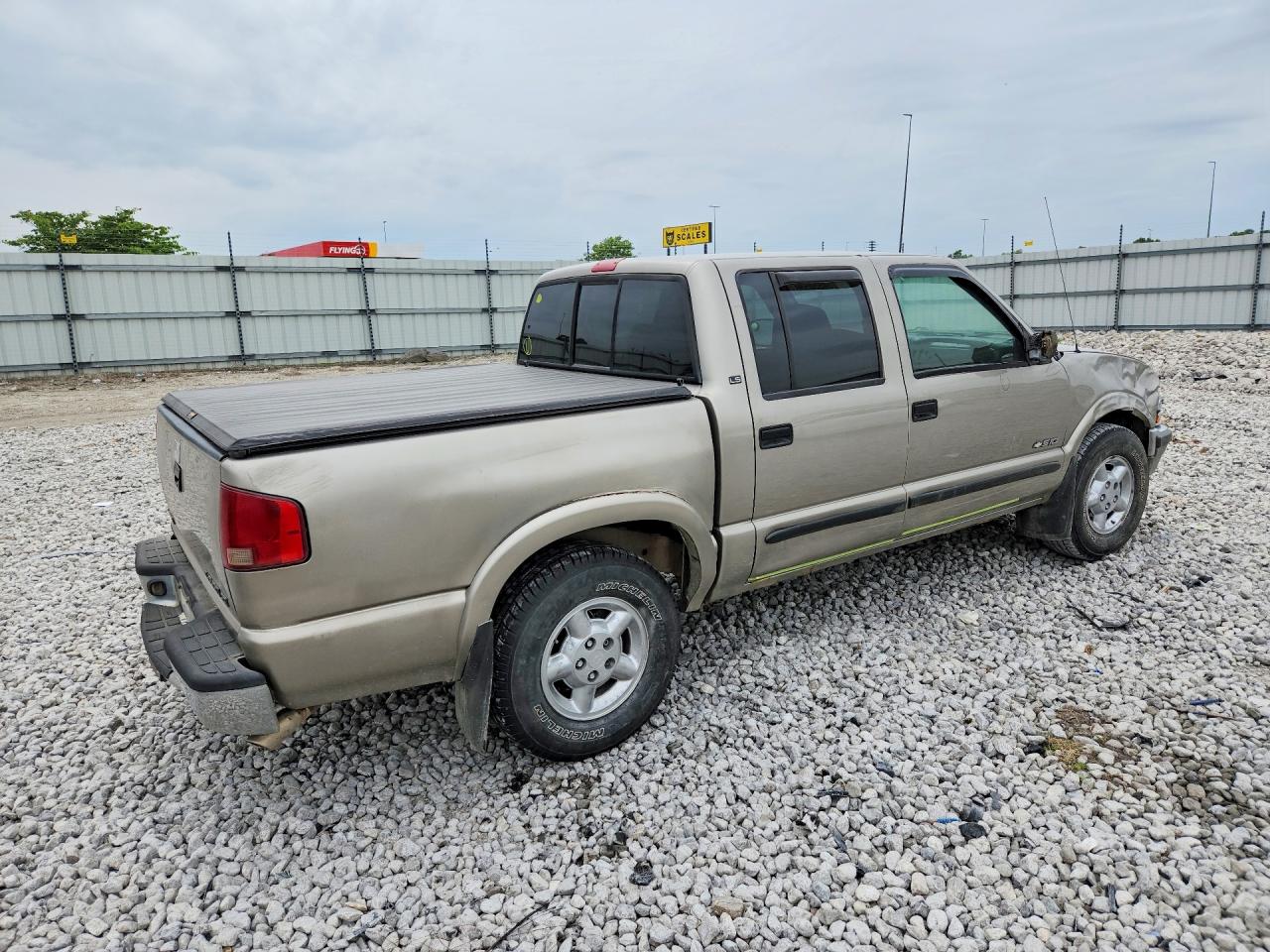 2002 Chevrolet S Truck S10 Tan vin: 1GCDT13W92K239701