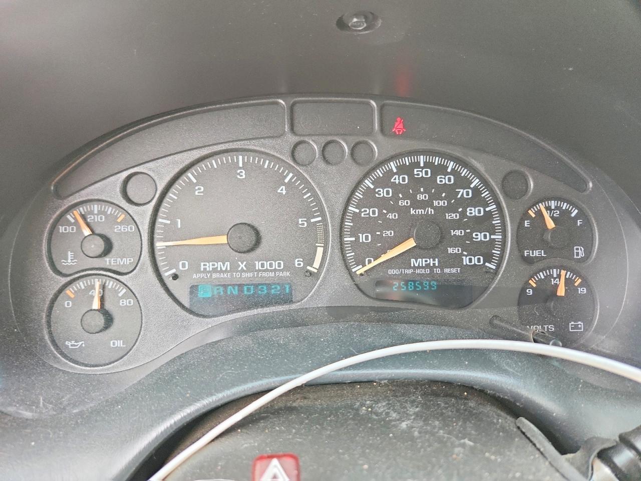 2002 Chevrolet S Truck S10 Tan vin: 1GCDT13W92K239701