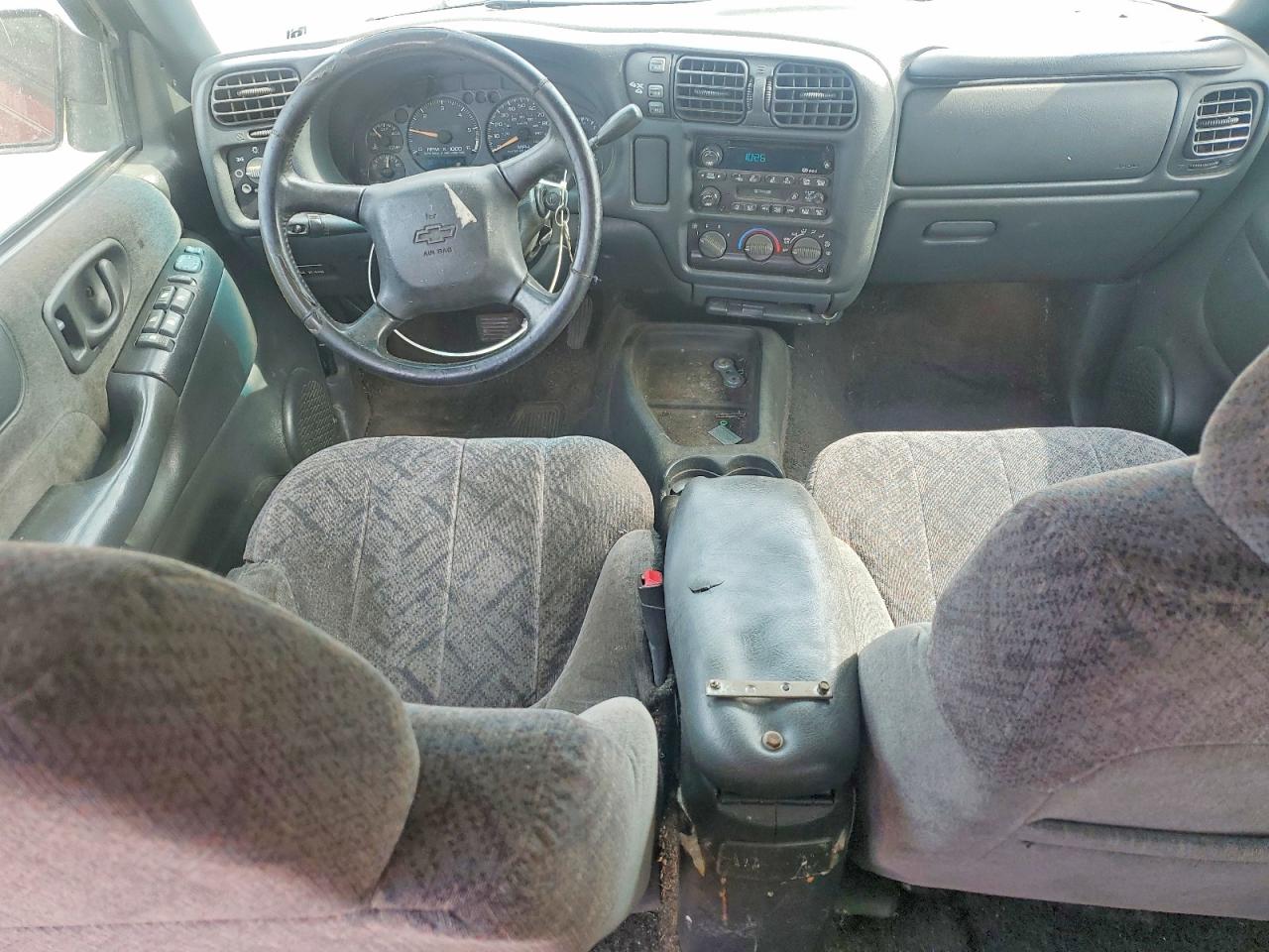 2002 Chev S10 Burgundy vin: 1GCDT13WX2K194218