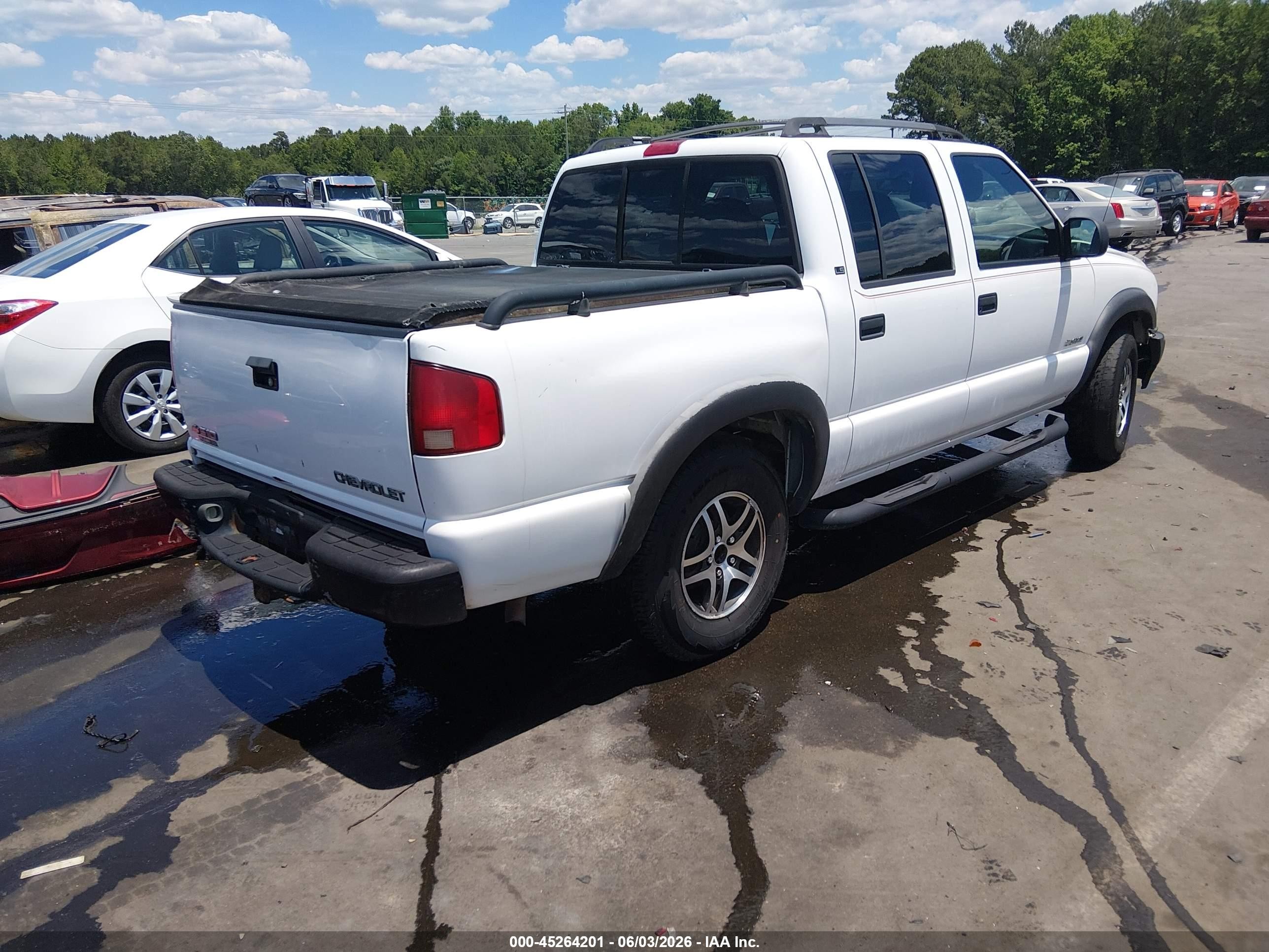 2004 Chevrolet S-10 Ls Белый vin: 1GCDT13X14K139619