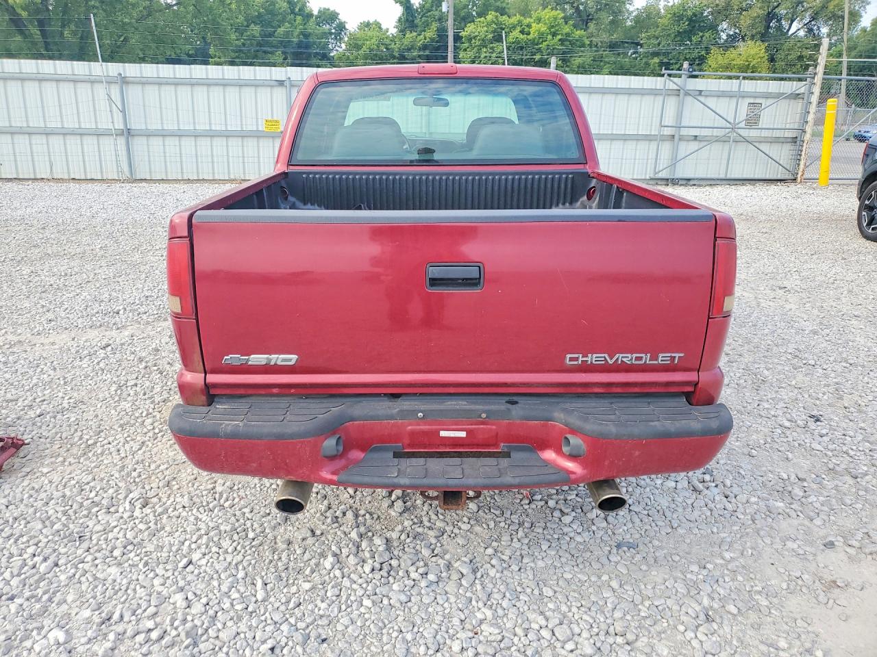 2003 Chevrolet S Truck S10 Burgundy vin: 1GCDT13X33K184995