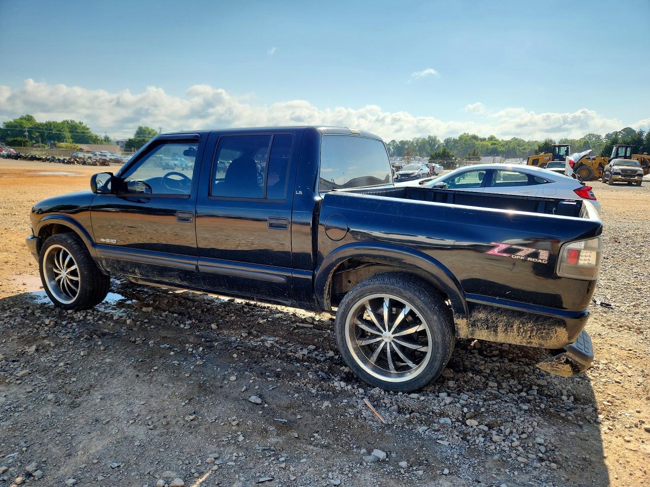 2004 Chevrolet S Truck S10 Black vin: 1GCDT13X64K118765