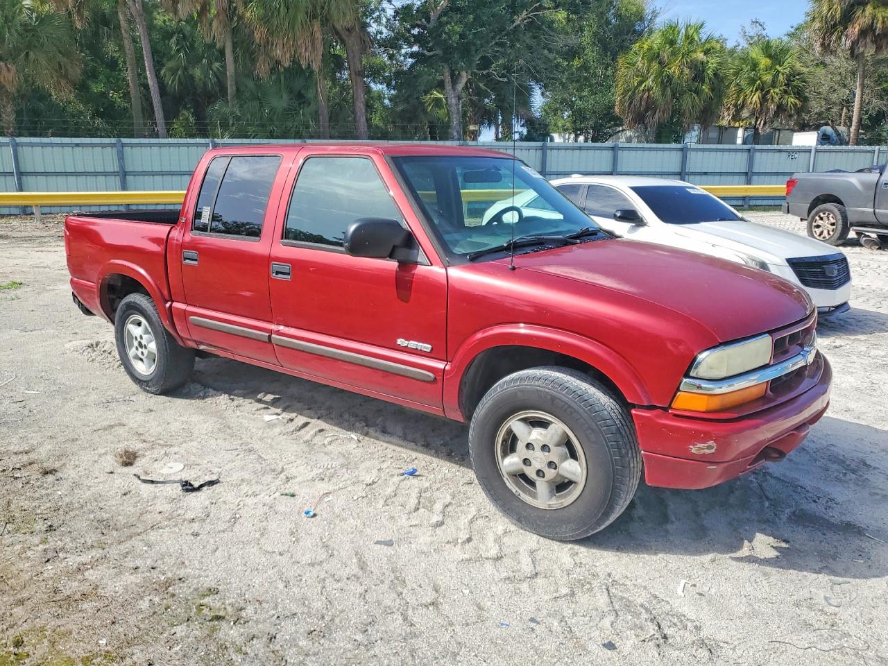 2004 Chevrolet S Truck S10 Maroon vin: 1GCDT13X84K102499