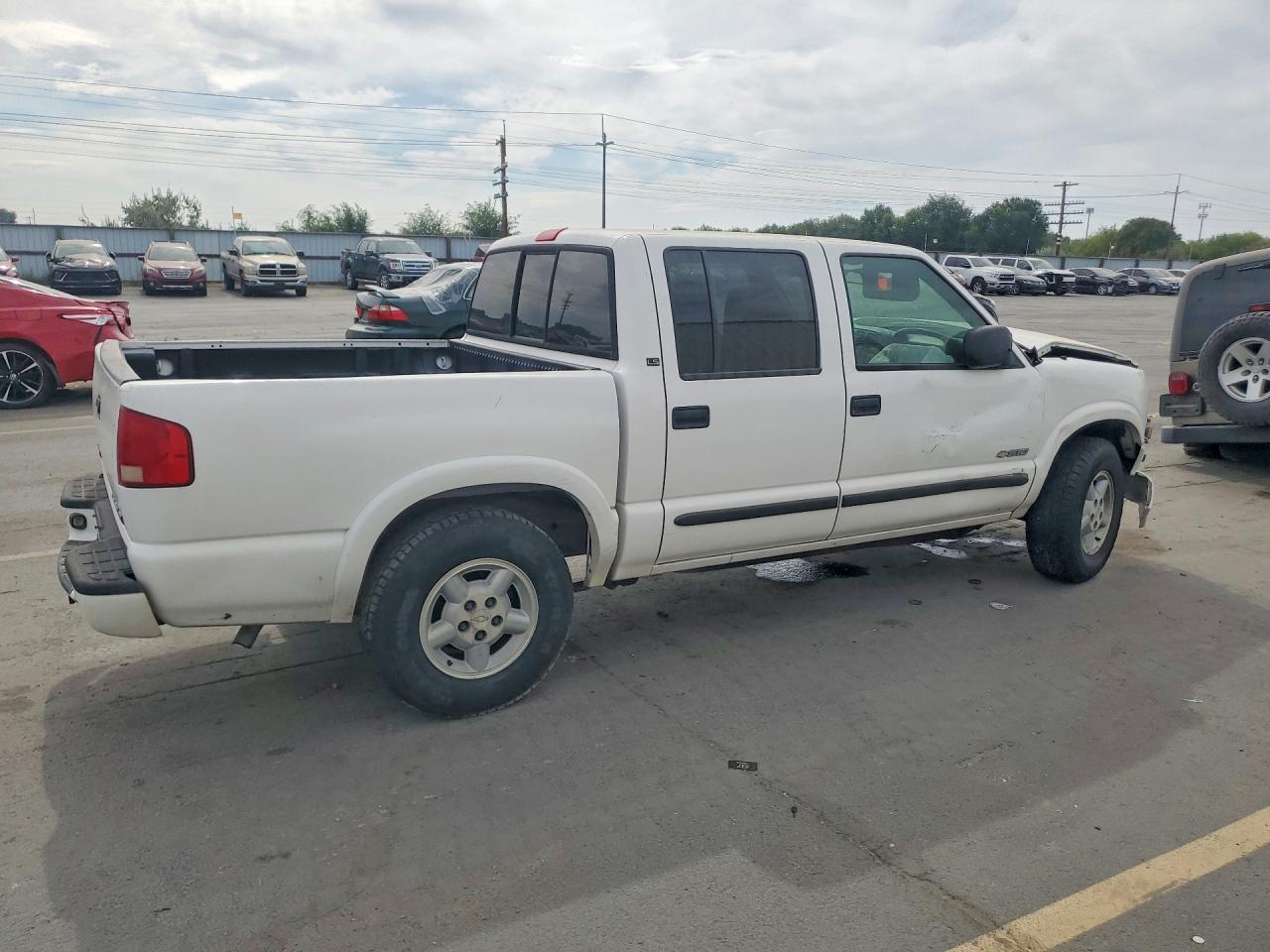 2004 Chevrolet S Truck S10 White vin: 1GCDT13X94K131168