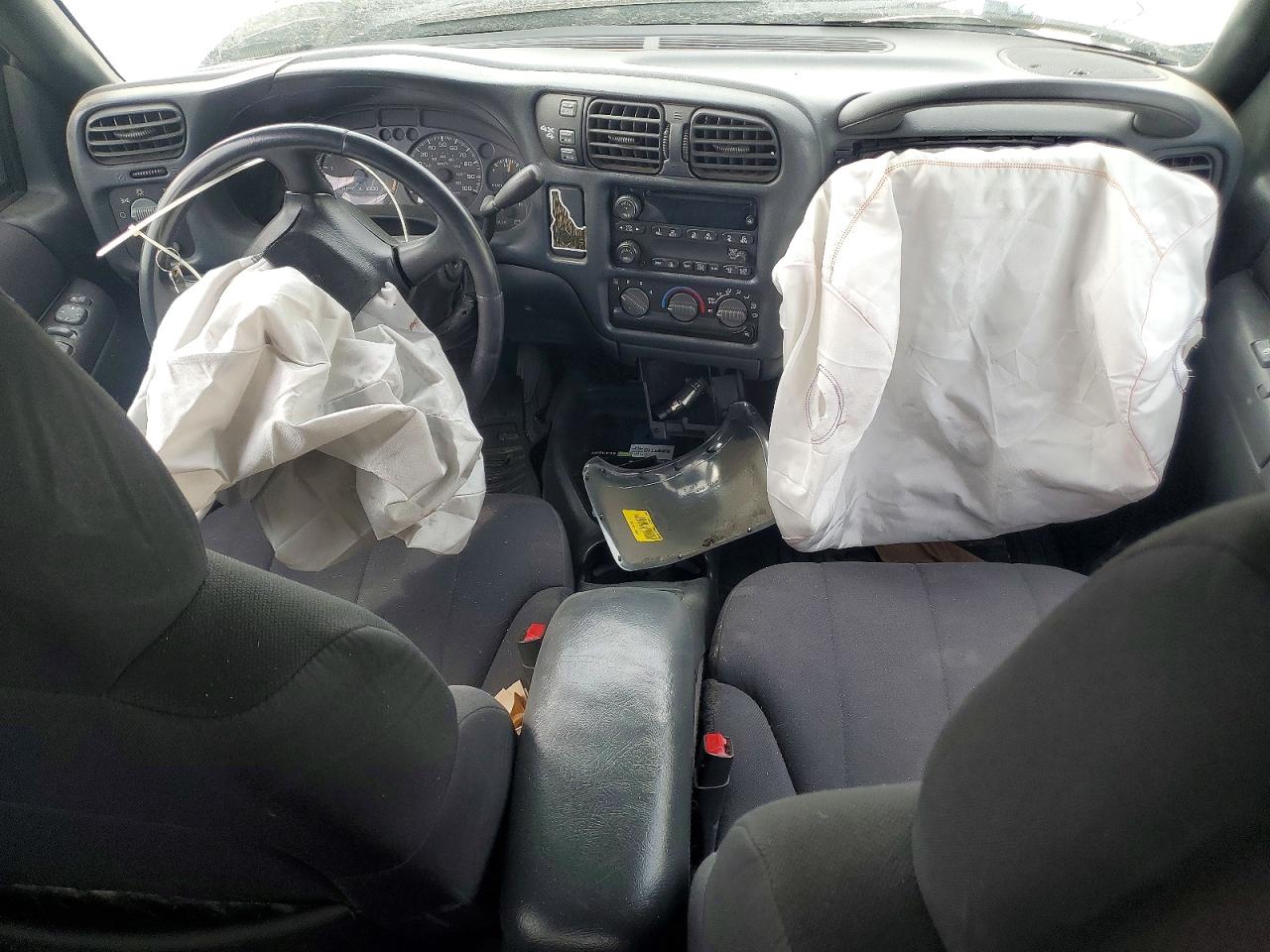 2004 Chevrolet S Truck S10 White vin: 1GCDT13X94K131168
