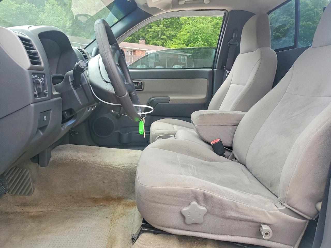 2005 Chevrolet Colorado Silver vin: 1GCDT146058272280