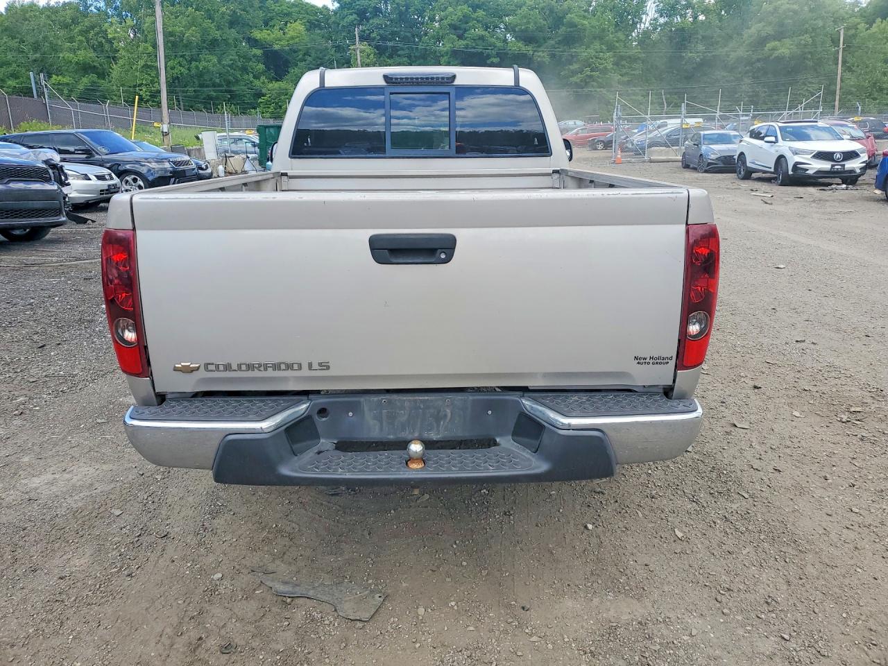 2005 Chevrolet Colorado Silver vin: 1GCDT146058272280